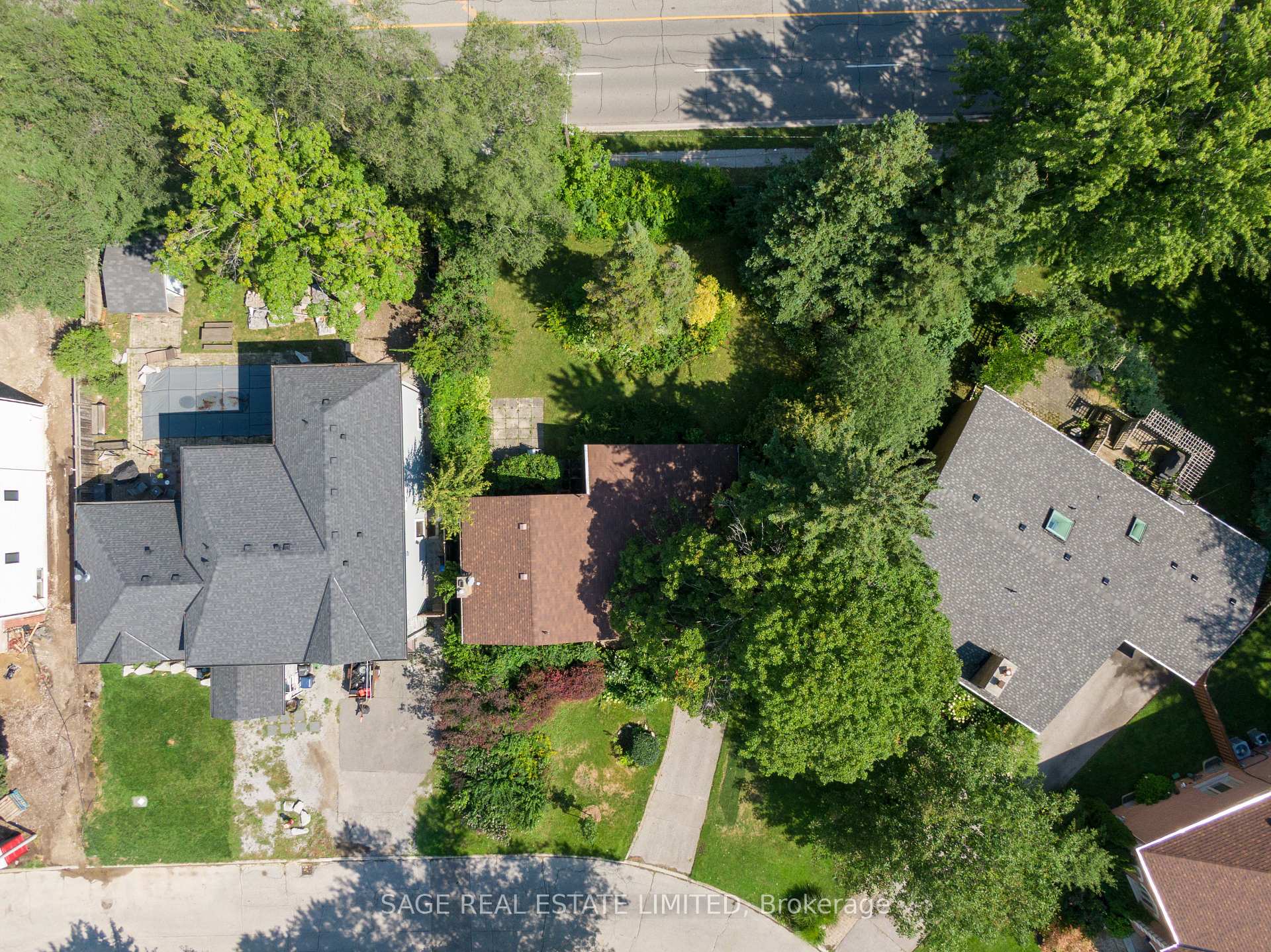 Photo 6 of 56 Grangemill Crescent, North York, Banbury-Don Mills — HOMEH