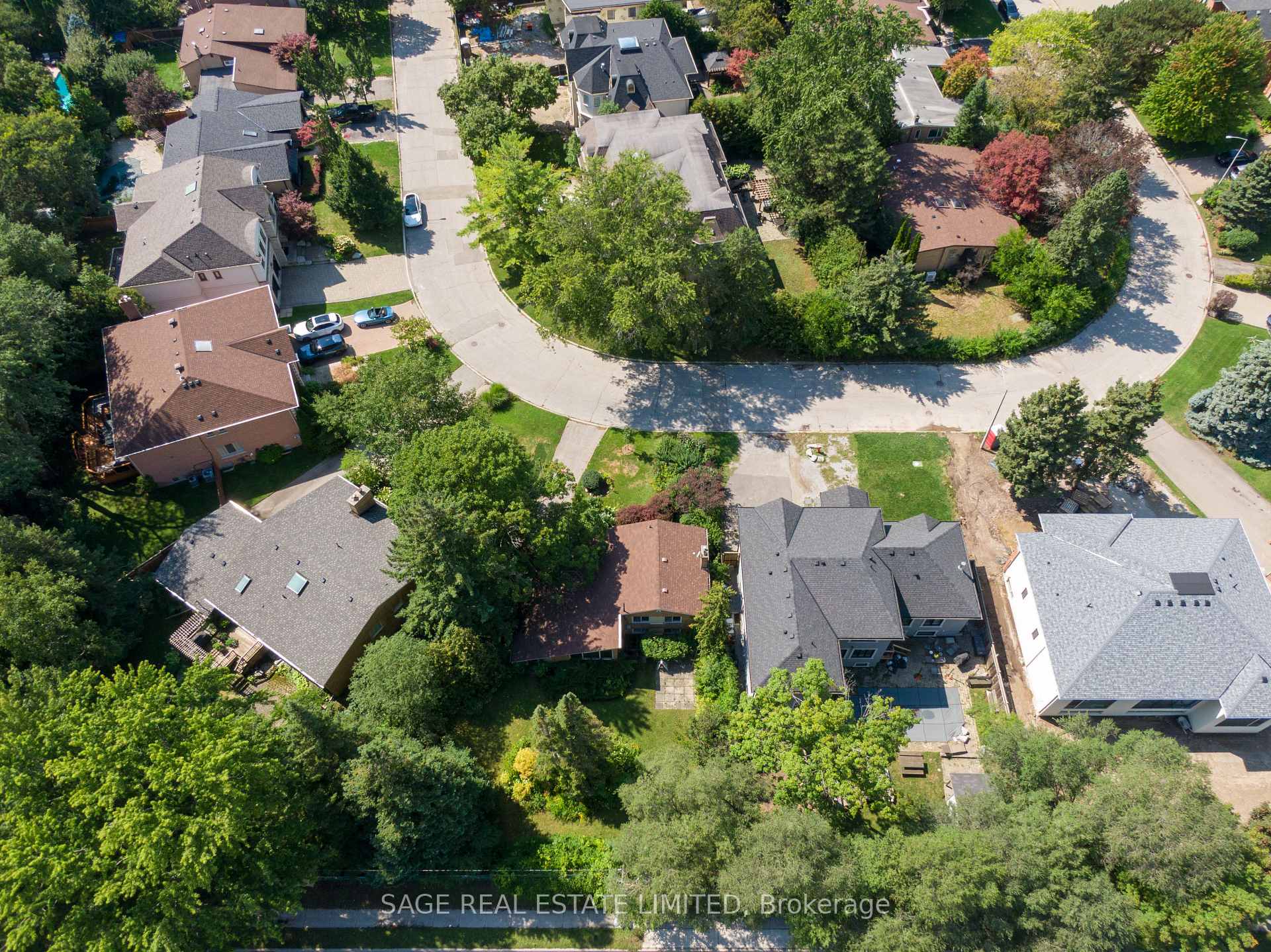 Photo 7 of 56 Grangemill Crescent, North York, Banbury-Don Mills — HOMEH