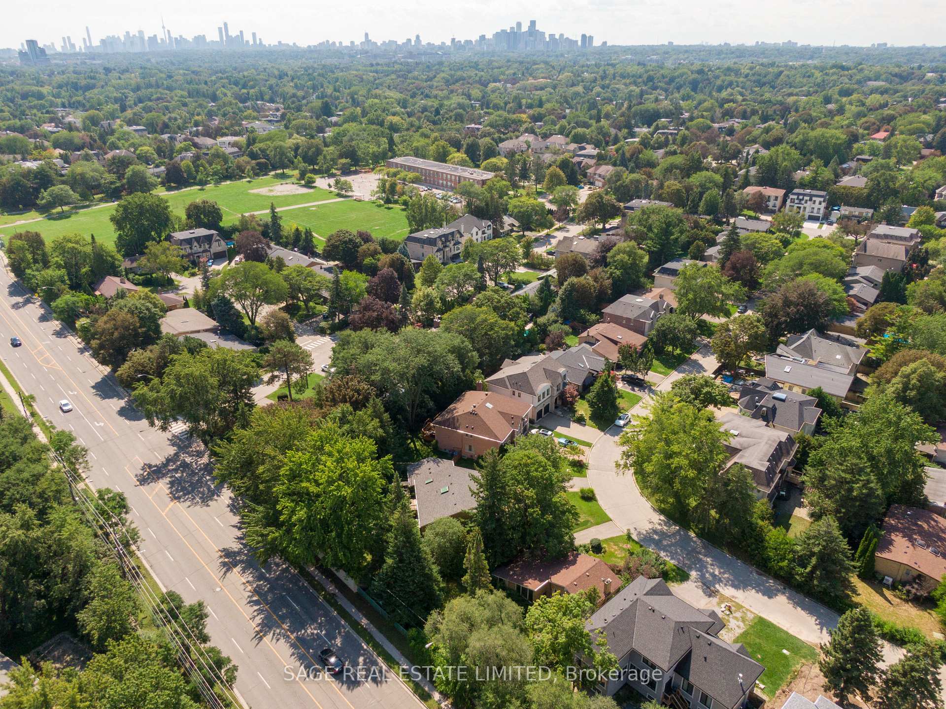 Photo 8 of 56 Grangemill Crescent, North York, Banbury-Don Mills — HOMEH