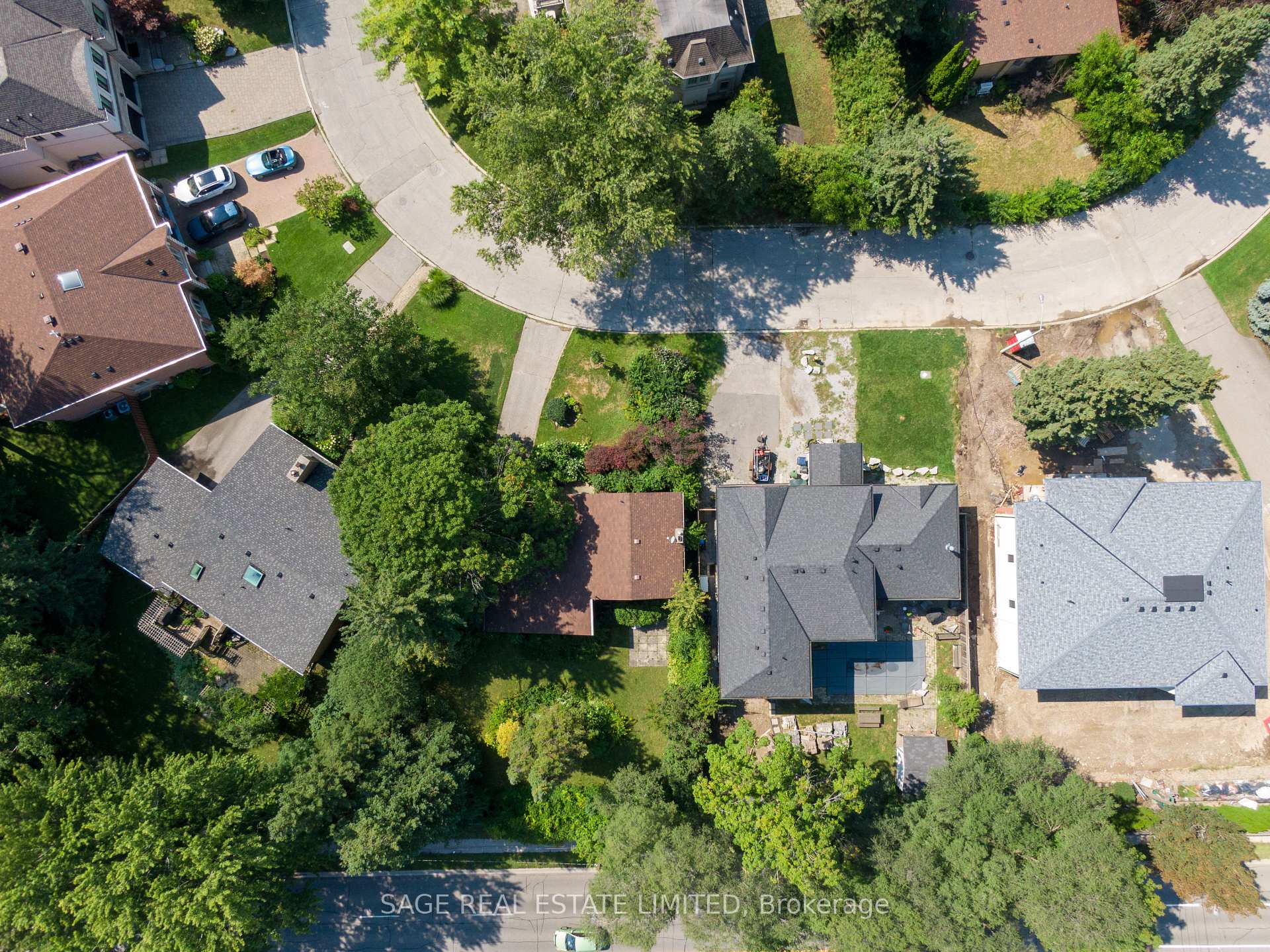 Photo 9 of 56 Grangemill Crescent, North York, Banbury-Don Mills — HOMEH