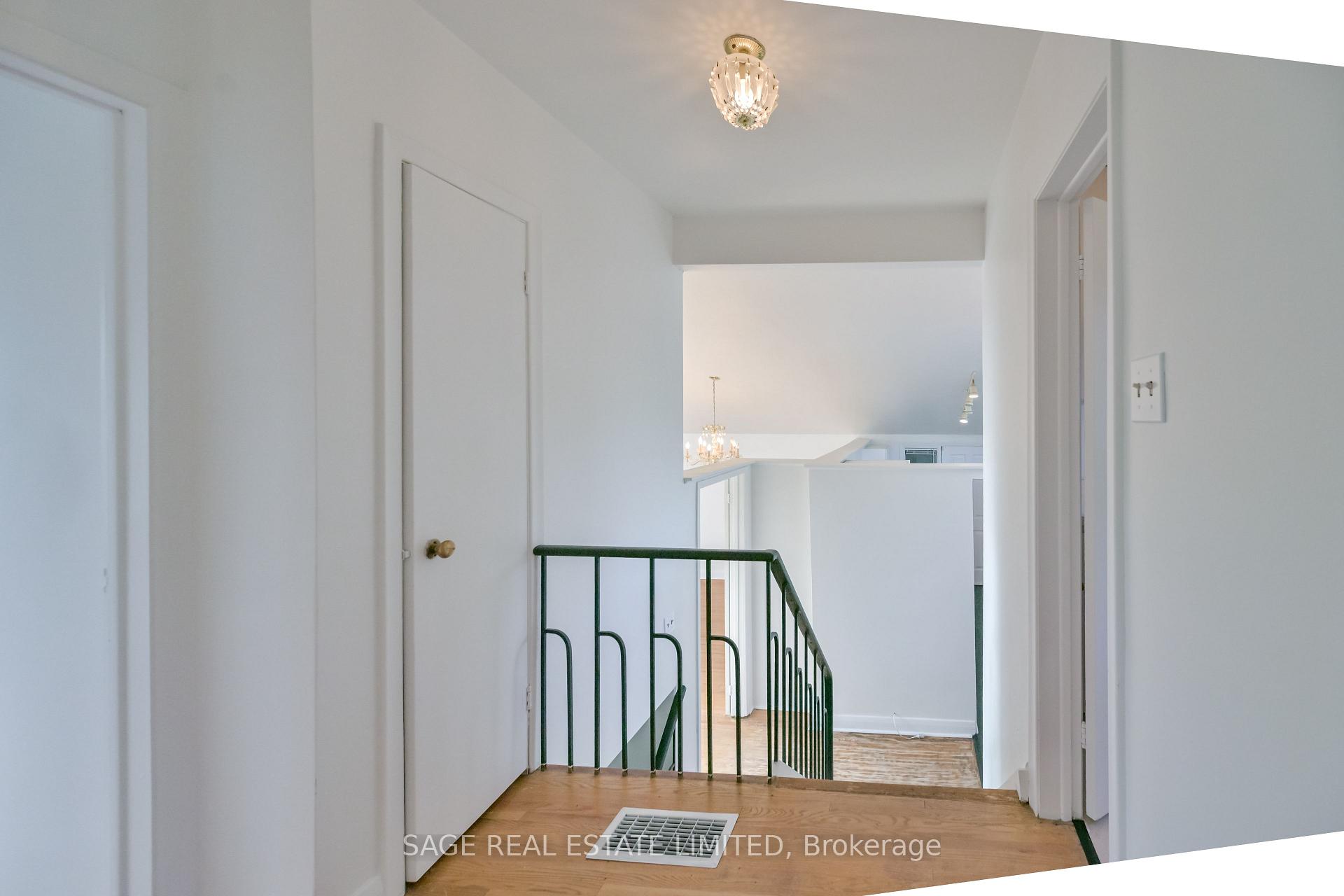 Photo 25 of 56 Grangemill Crescent, North York, Banbury-Don Mills — HOMEH