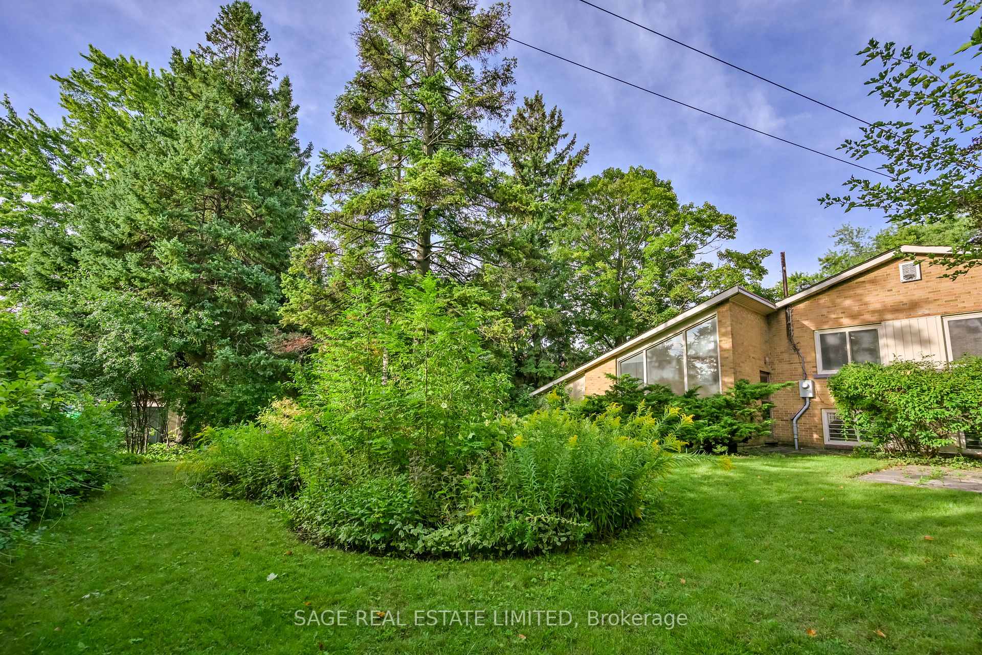 Photo 42 of 56 Grangemill Crescent, North York, Banbury-Don Mills — HOMEH