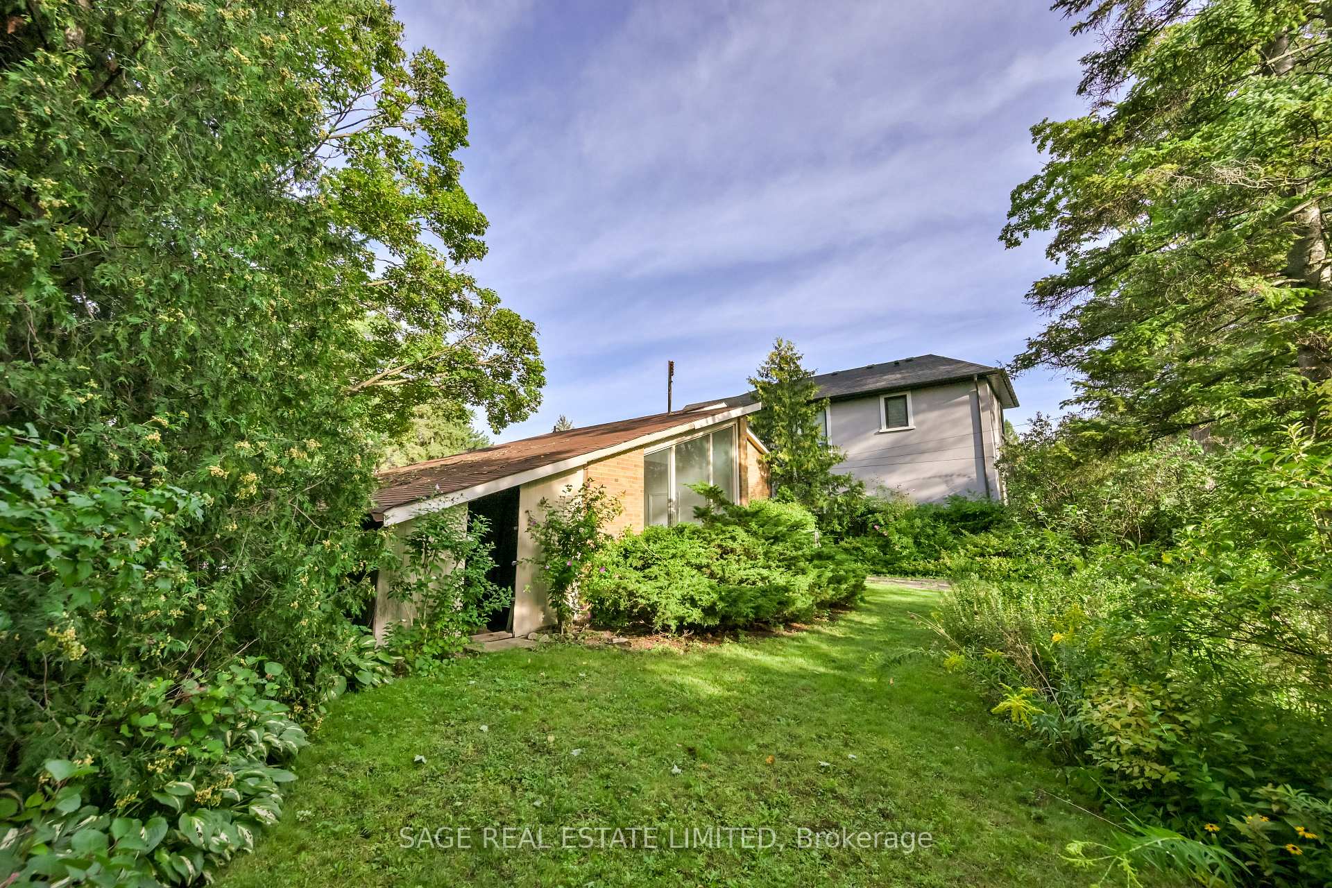 Photo 43 of 56 Grangemill Crescent, North York, Banbury-Don Mills — HOMEH