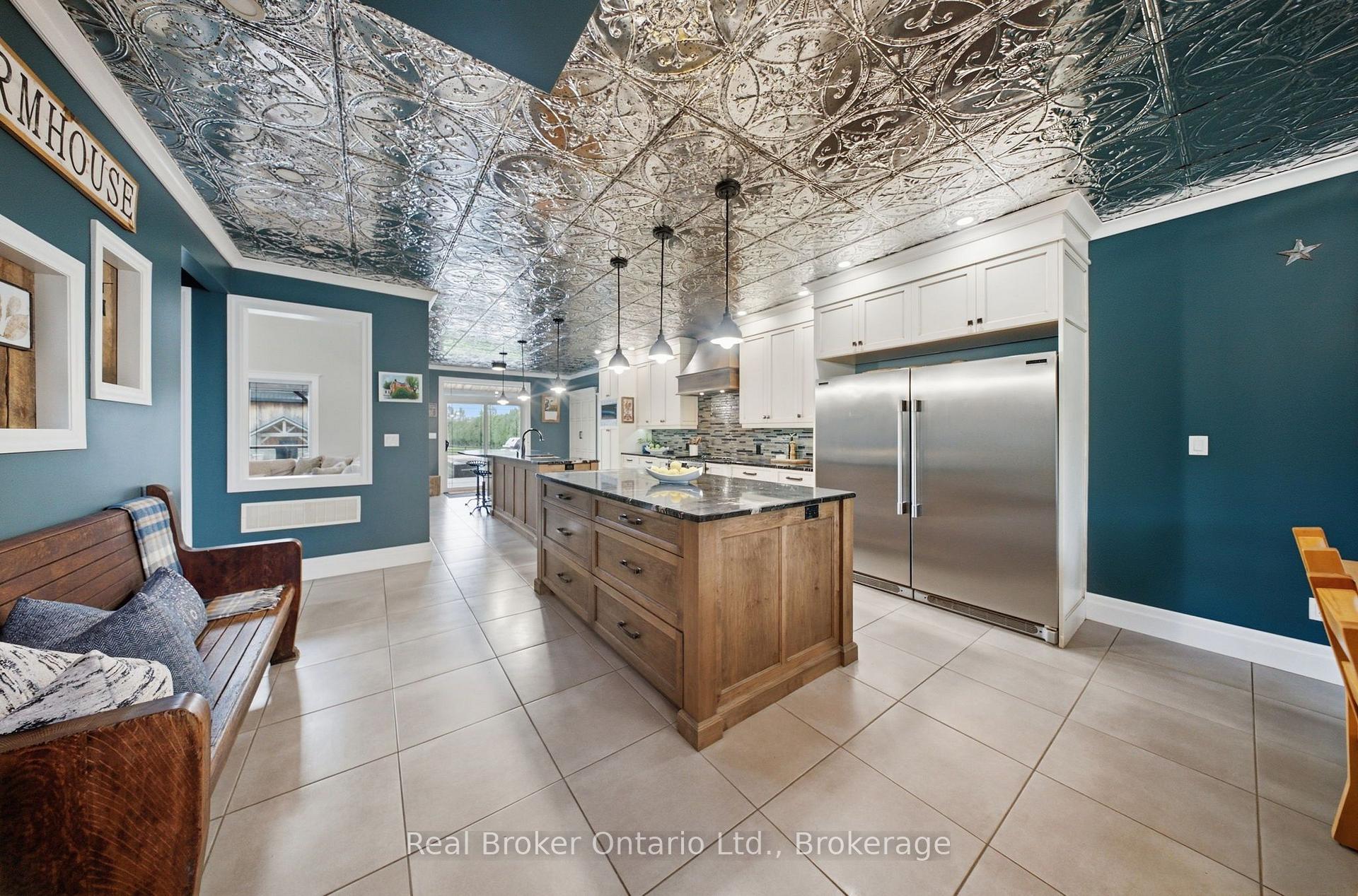 Photo 10 of 7399 Wellington 10 Road, Mapleton, Rural Mapleton — HOMEH