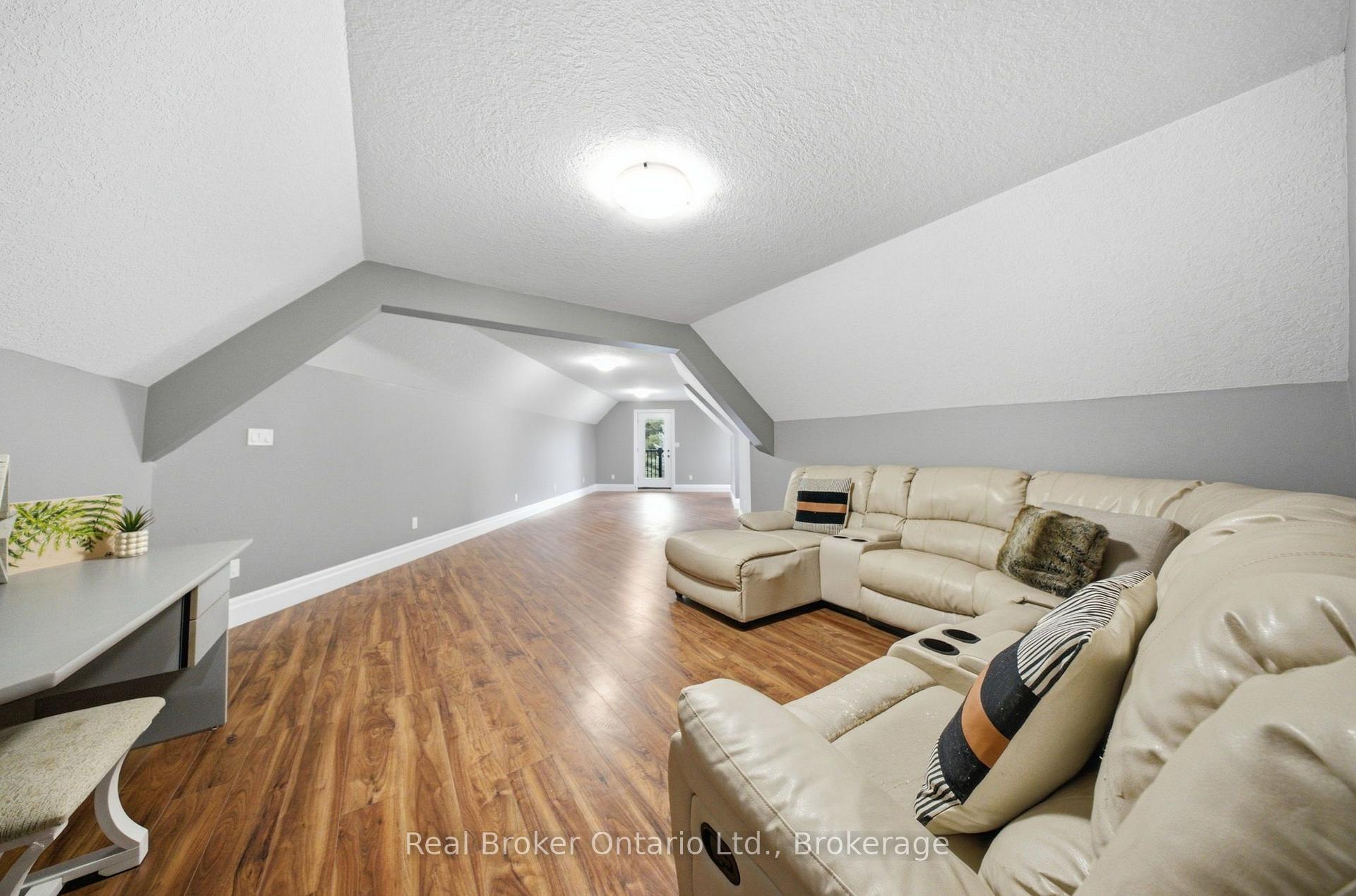 Photo 38 of 7399 Wellington 10 Road, Mapleton, Rural Mapleton — HOMEH