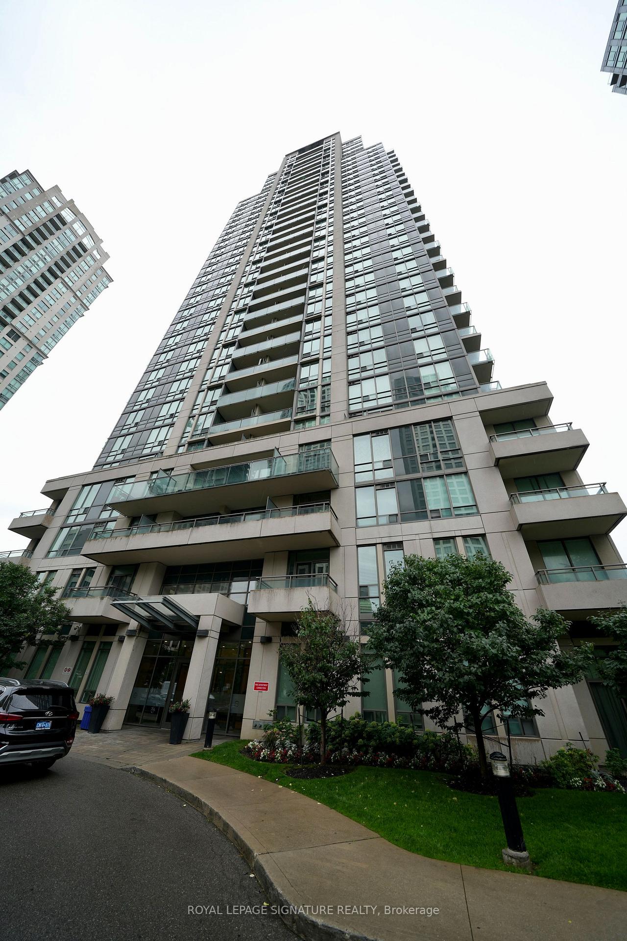 Photo 1 of Unit 3302, 3515 Kariya Drive, Mississauga, Fairview — HOMEH