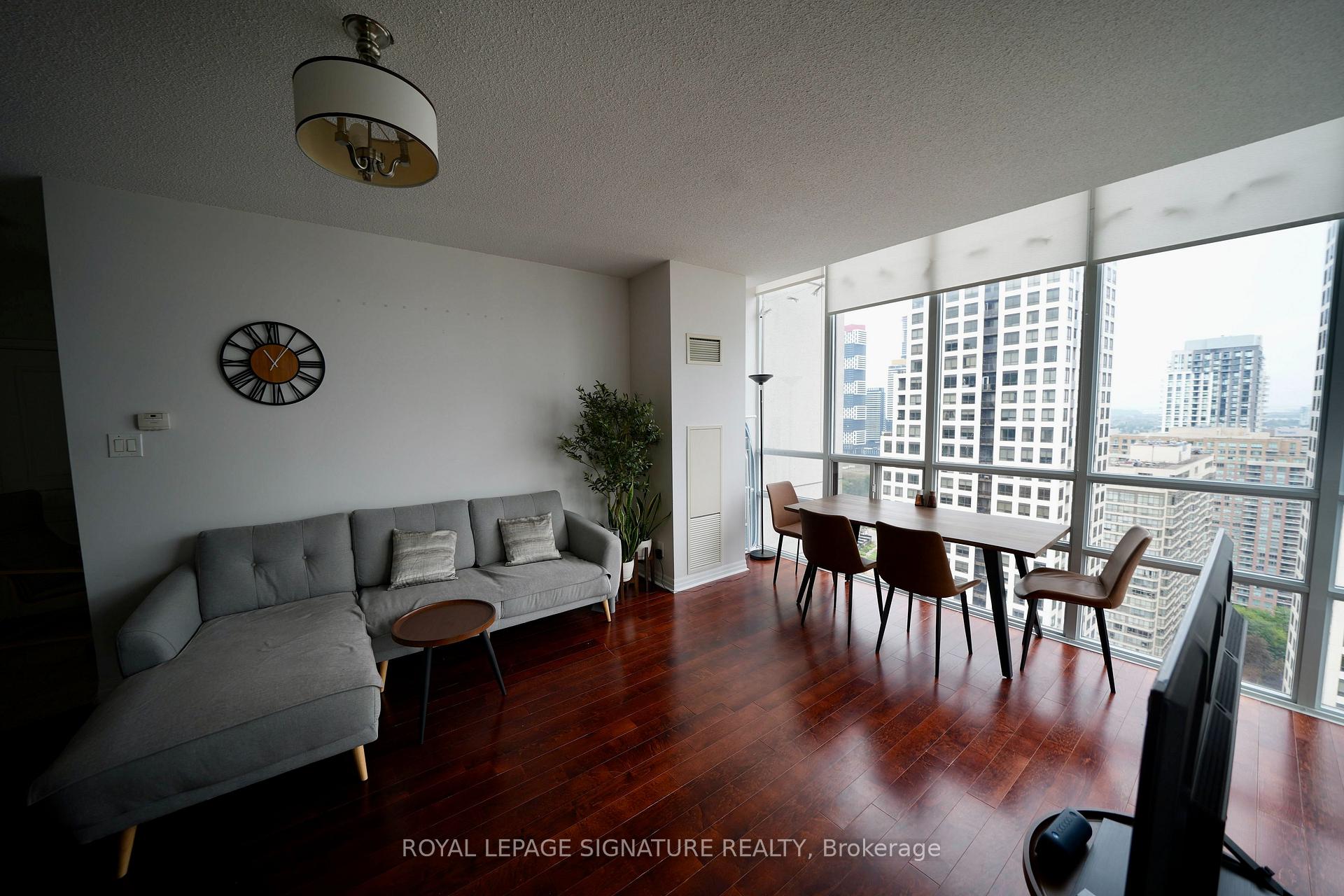 Photo 10 of Unit 3302, 3515 Kariya Drive, Mississauga, Fairview — HOMEH