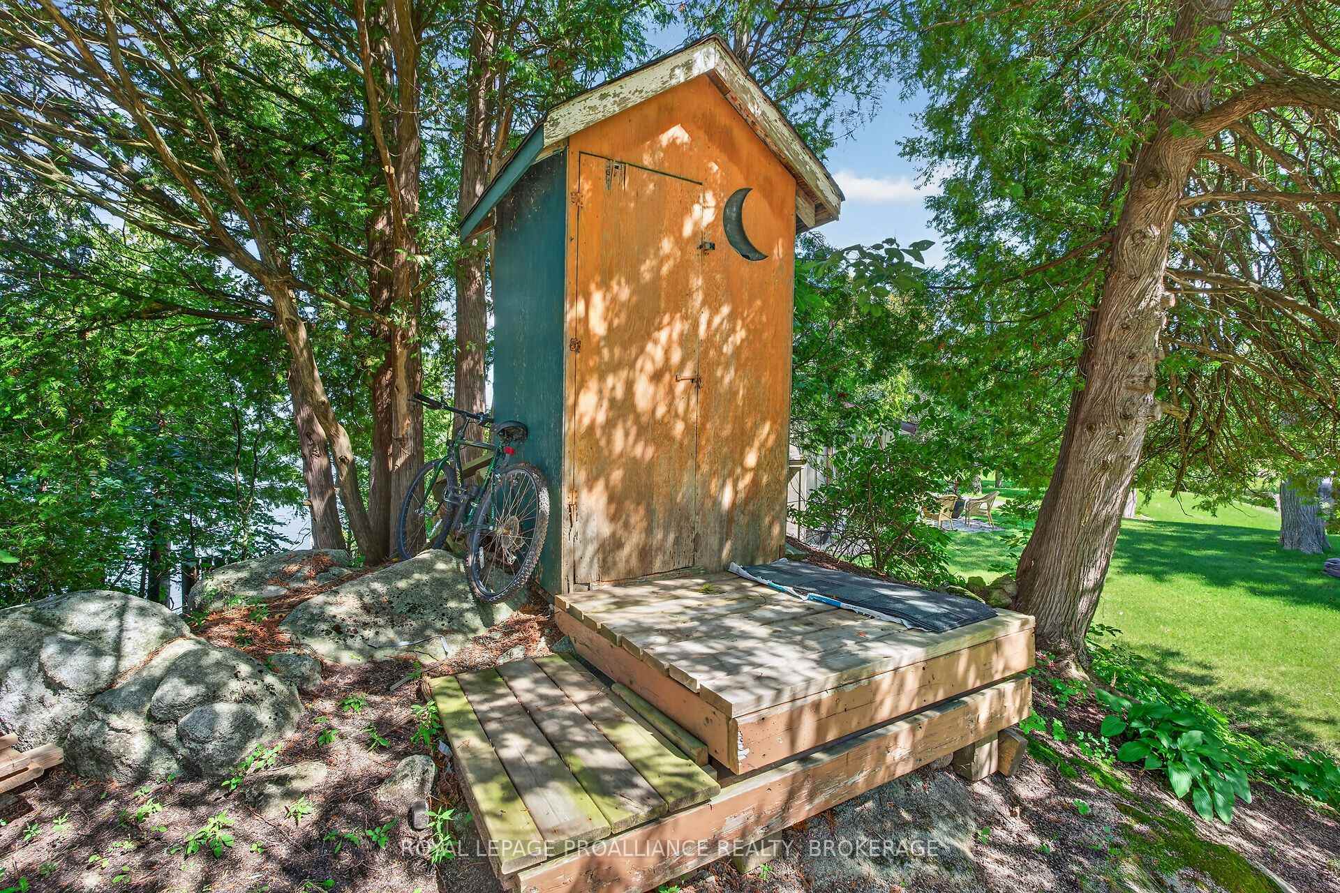 Photo 4 of 1006 Rocky Shore Lane, Frontenac, Frontenac South — HOMEH