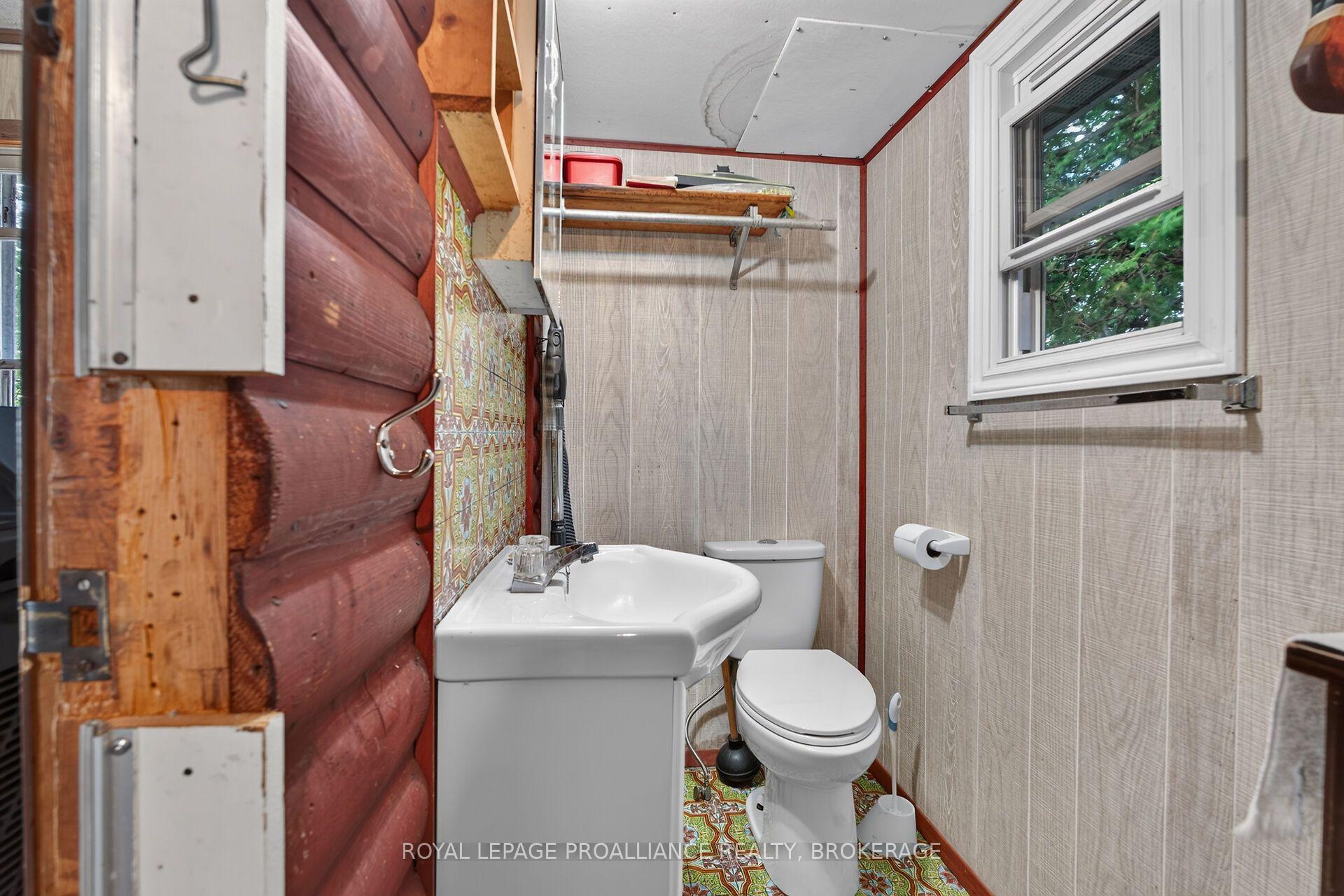 Photo 16 of 1006 Rocky Shore Lane, Frontenac, Frontenac South — HOMEH