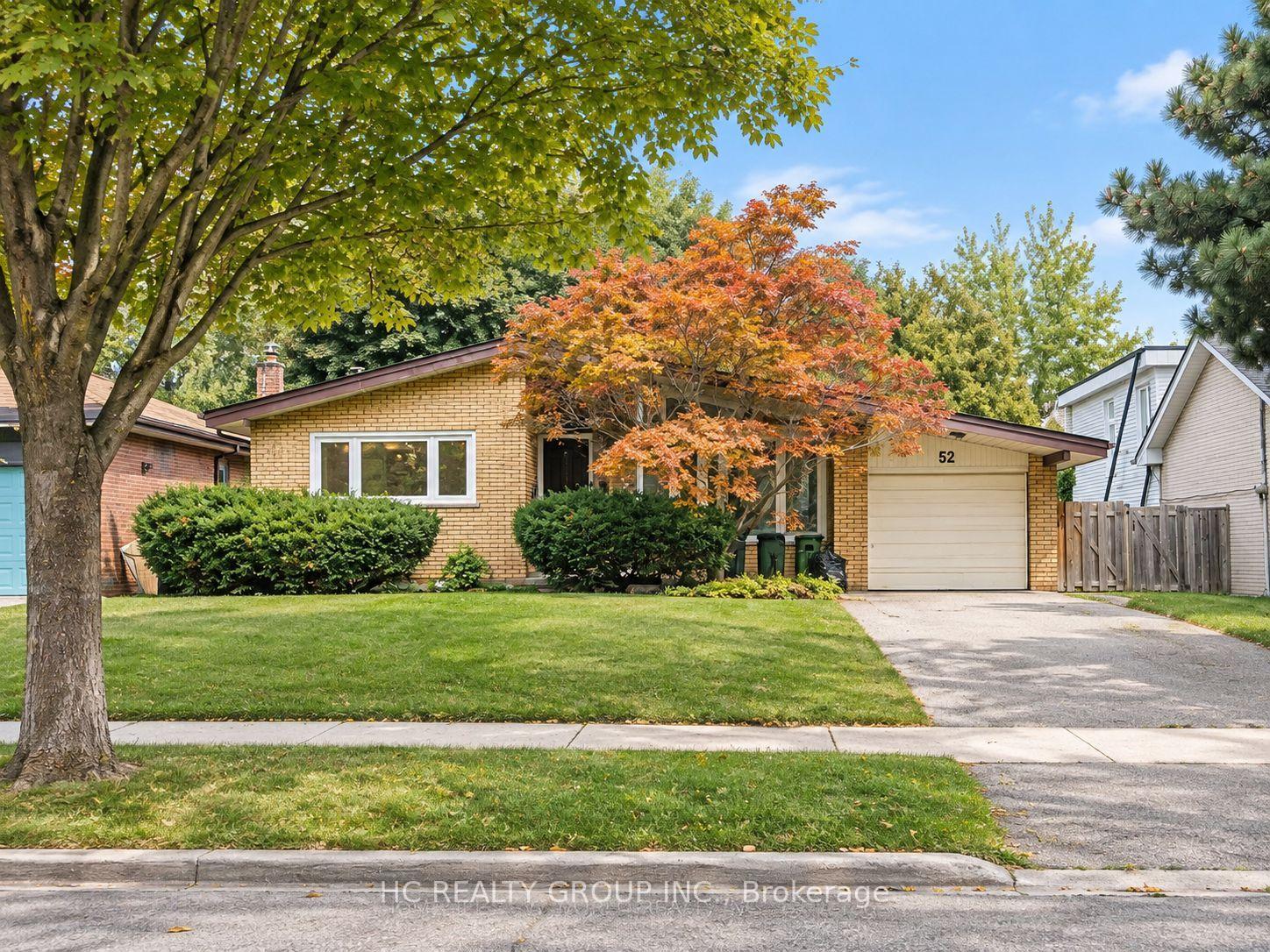 Photo 1 of 52 Dukinfield Crescent, North York, Parkwoods-Donalda — HOMEH