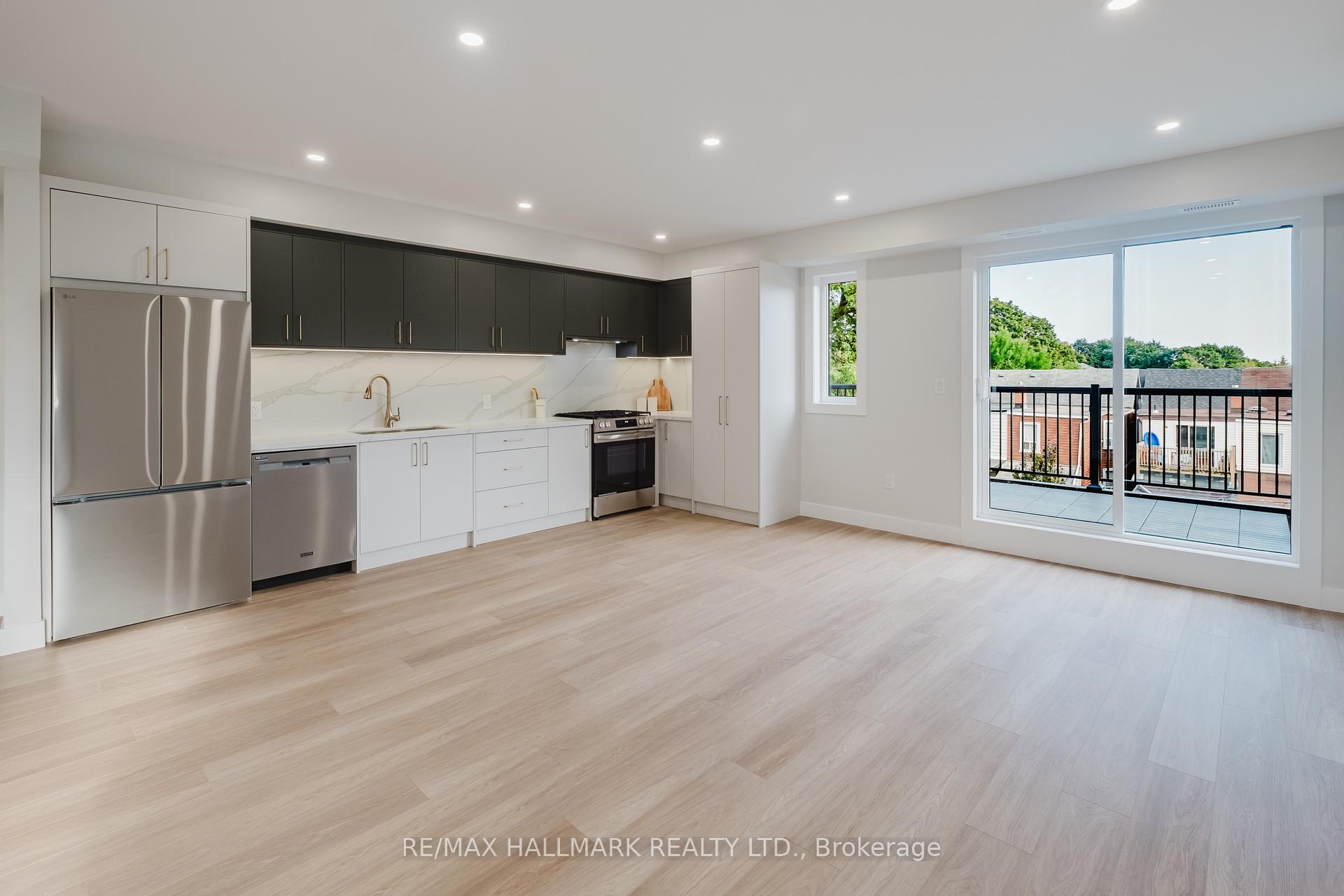 Photo 6 of Unit 3, 37 Milverton Boulevard, Toronto, Danforth — HOMEH