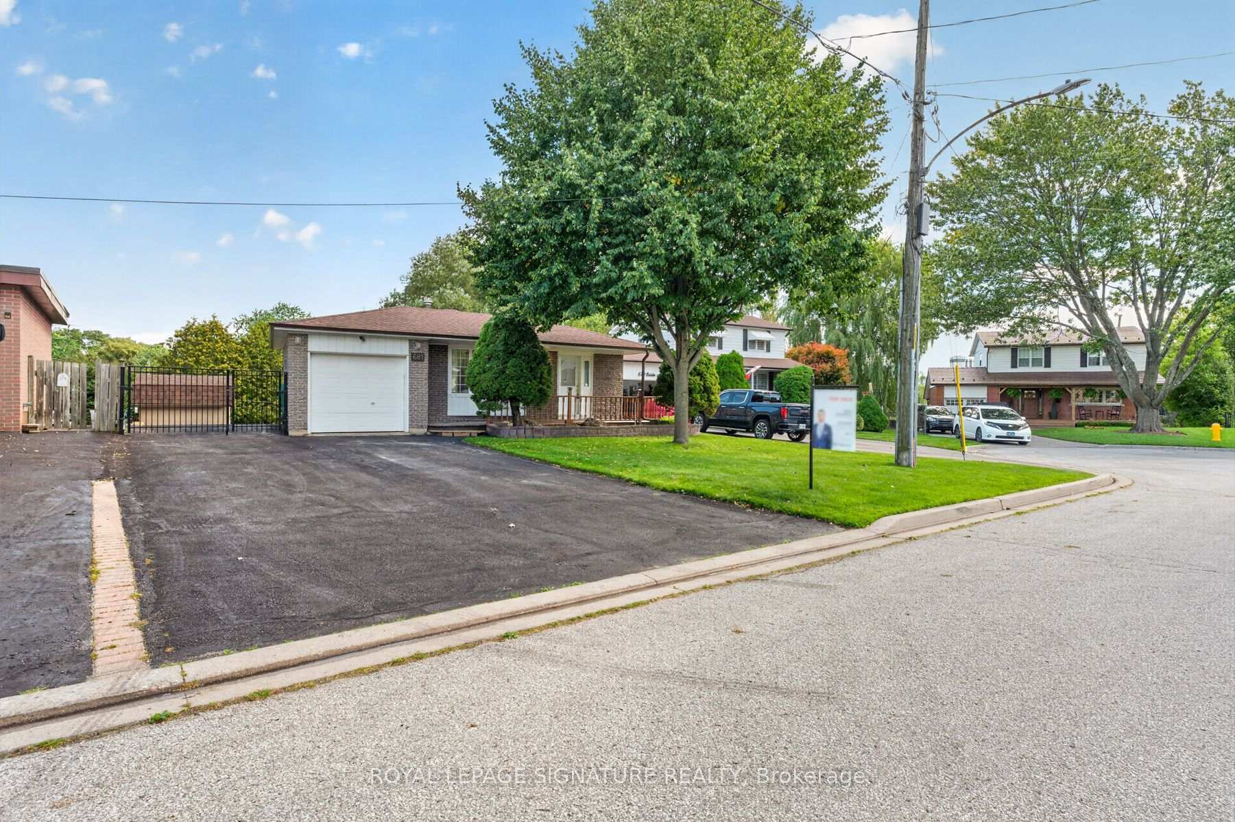 Photo 1 of 681 Balaton Avenue, Pickering, Bay Ridges — HOMEH