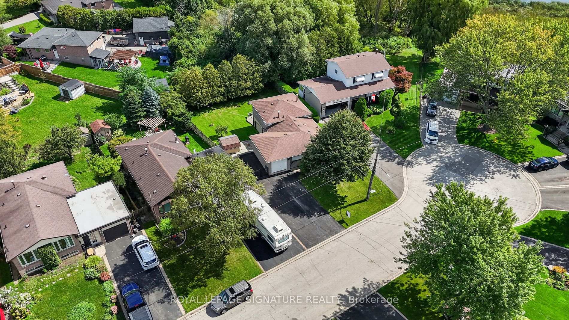 Photo 5 of 681 Balaton Avenue, Pickering, Bay Ridges — HOMEH