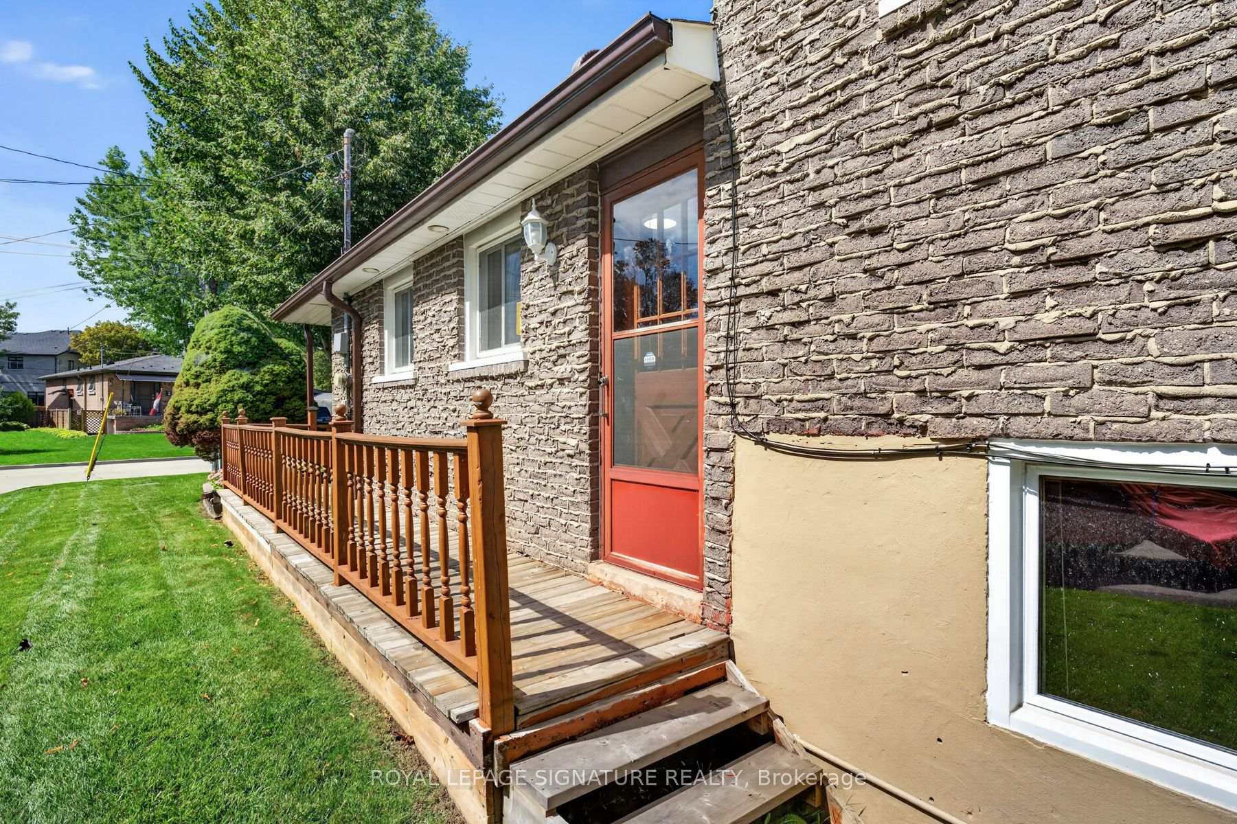 Photo 7 of 681 Balaton Avenue, Pickering, Bay Ridges — HOMEH