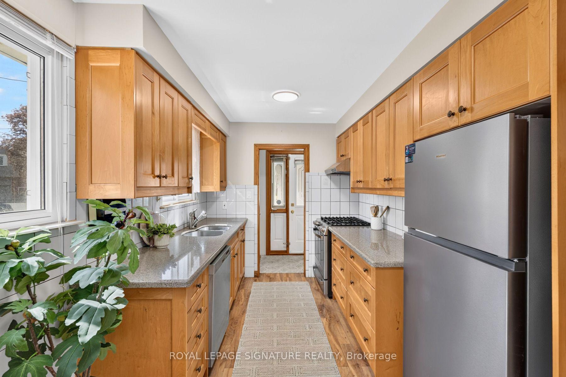 Photo 10 of 681 Balaton Avenue, Pickering, Bay Ridges — HOMEH