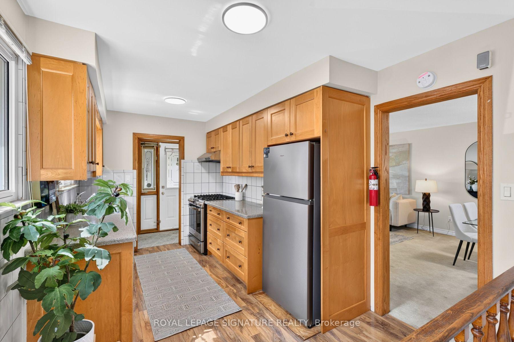Photo 11 of 681 Balaton Avenue, Pickering, Bay Ridges — HOMEH