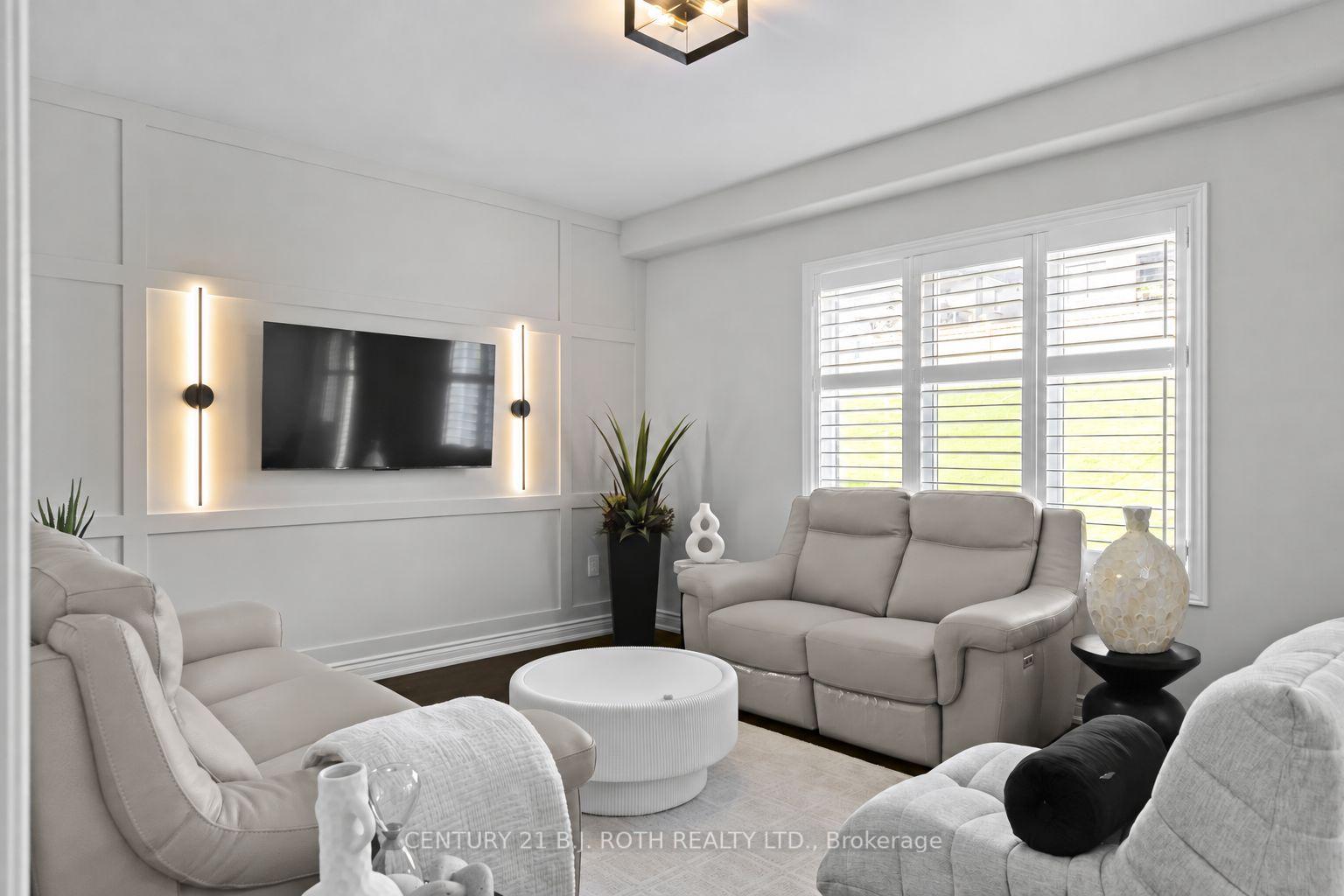 Photo 4 of 2970 Monarch Drive, Orillia — HOMEH