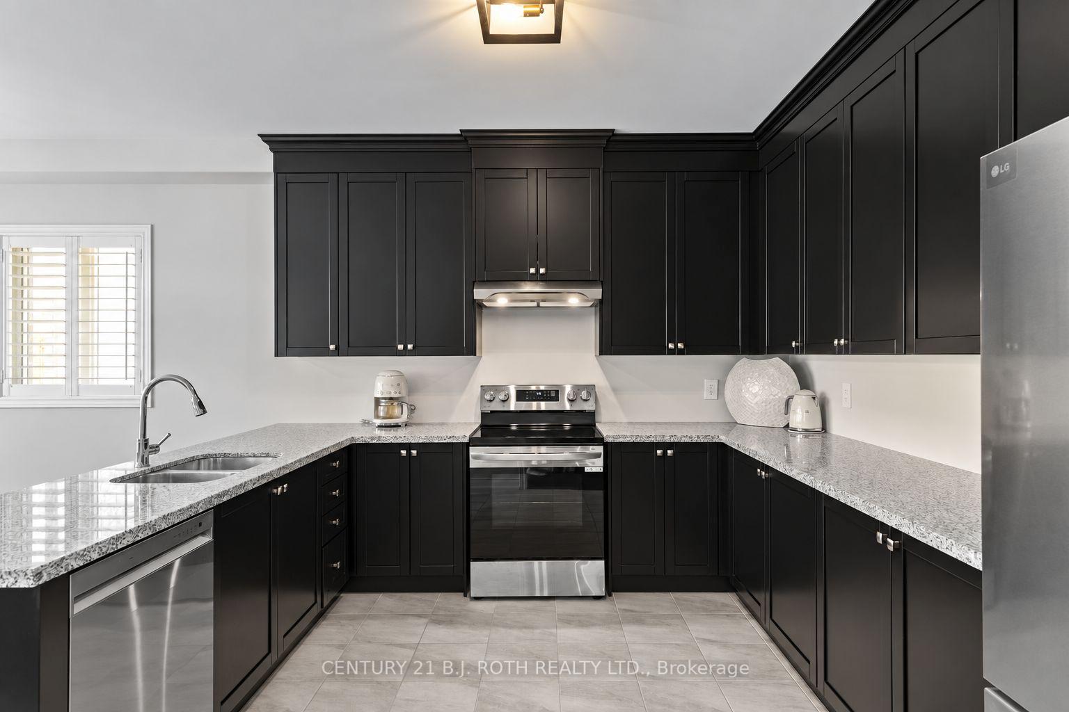 Photo 12 of 2970 Monarch Drive, Orillia — HOMEH
