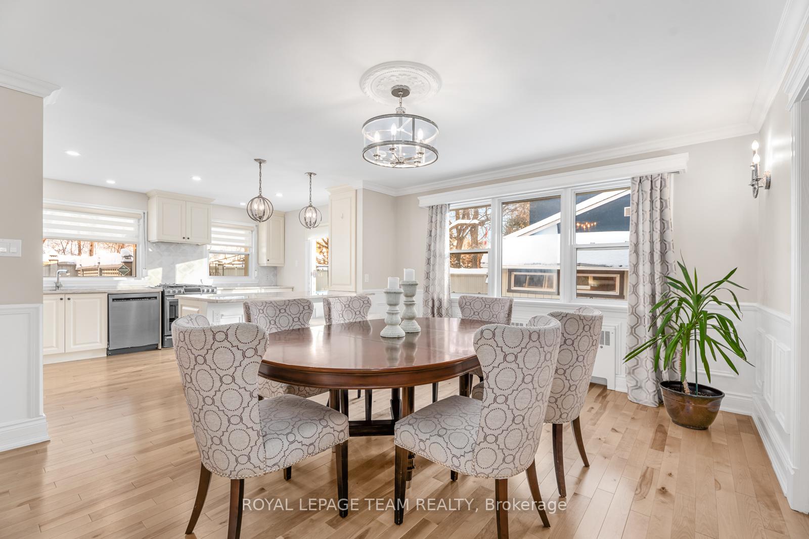 Photo 5 of 235 Hemlock Road, Ottawa, Rockcliffe — HOMEH