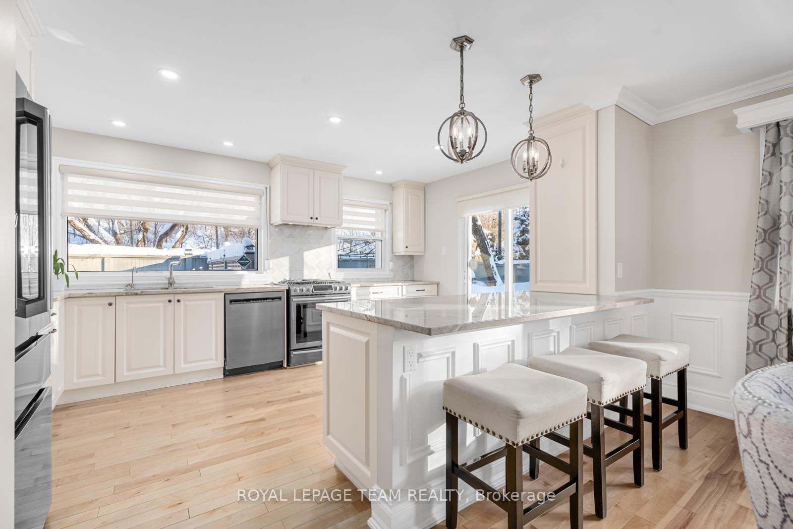 Photo 7 of 235 Hemlock Road, Ottawa, Rockcliffe — HOMEH
