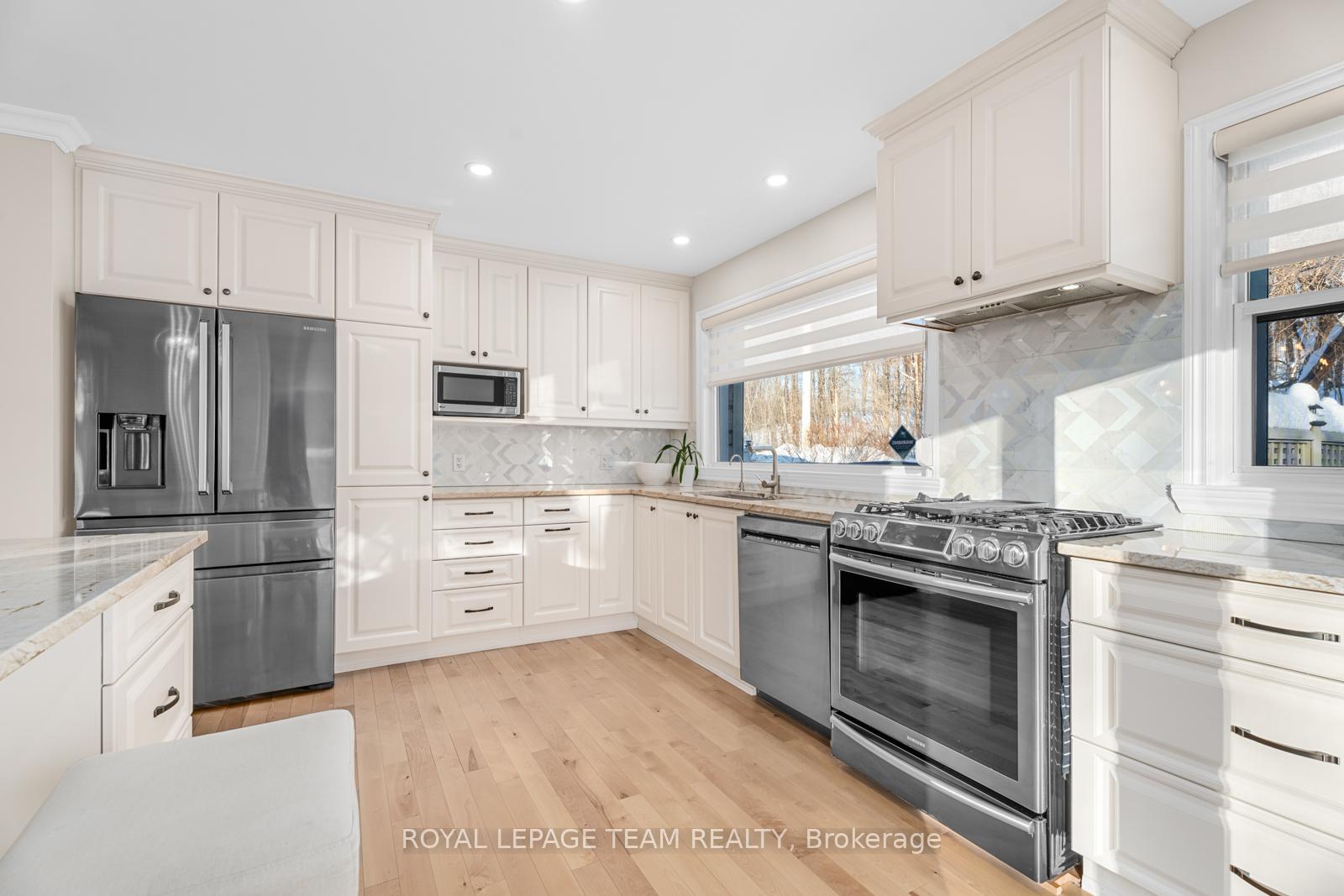 Photo 9 of 235 Hemlock Road, Ottawa, Rockcliffe — HOMEH