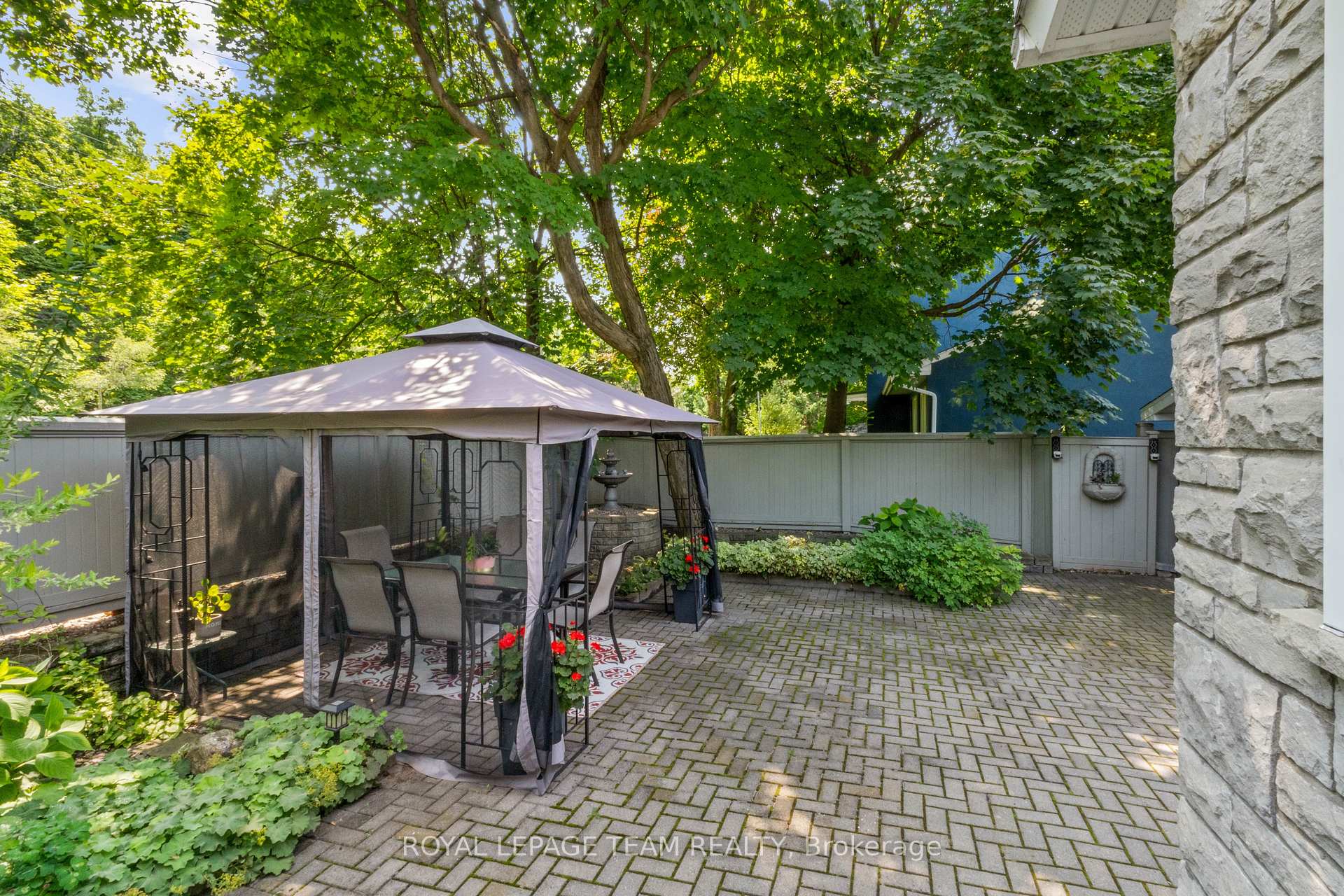 Photo 38 of 235 Hemlock Road, Ottawa, Rockcliffe — HOMEH