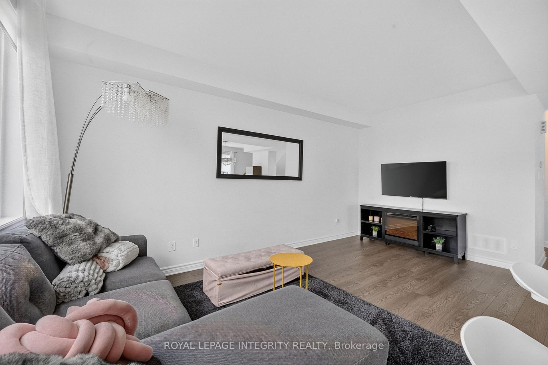 Photo 11 of 54 Cordage Street, Ottawa, Avalon East — HOMEH