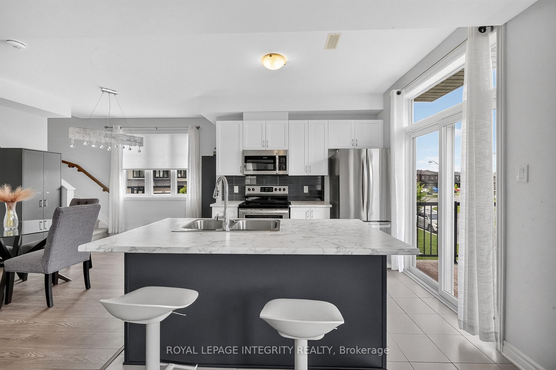 Photo 12 of 54 Cordage Street, Ottawa, Avalon East — HOMEH