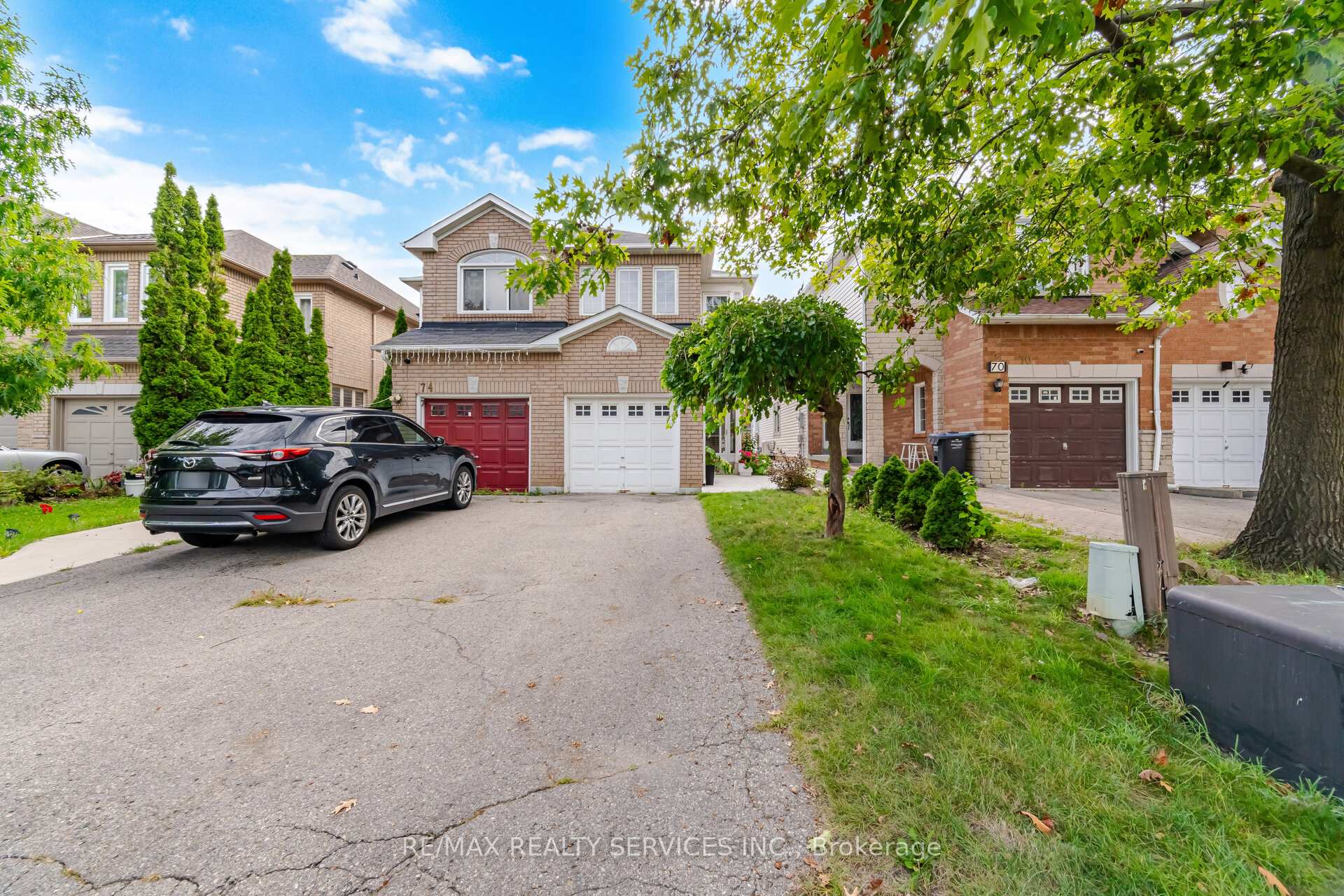 Photo 1 of 72 Yellow Brick Road, Brampton, Brampton North — HOMEH