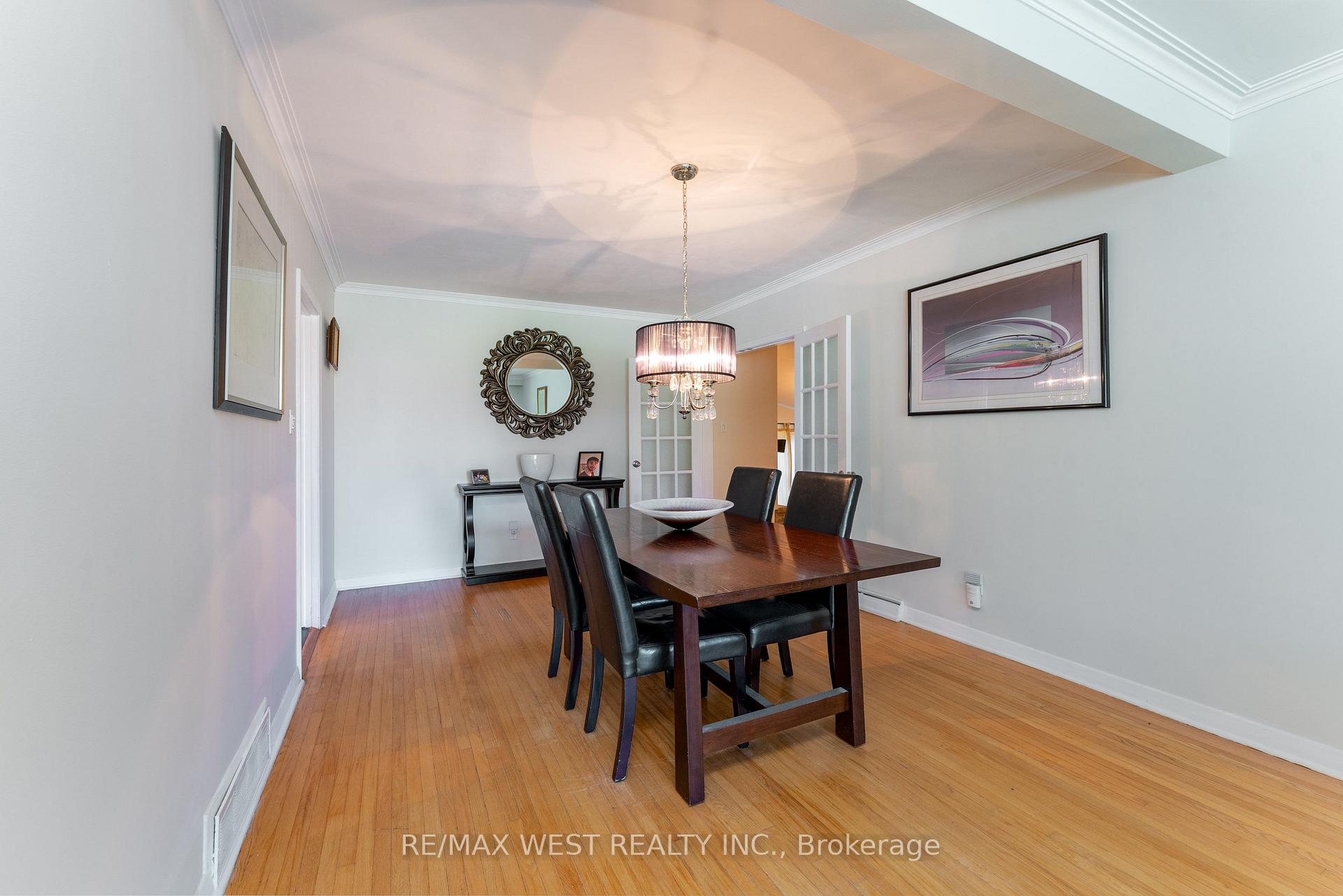 Photo 7 of 274 Maxwell Street, North York, Bathurst Manor — HOMEH