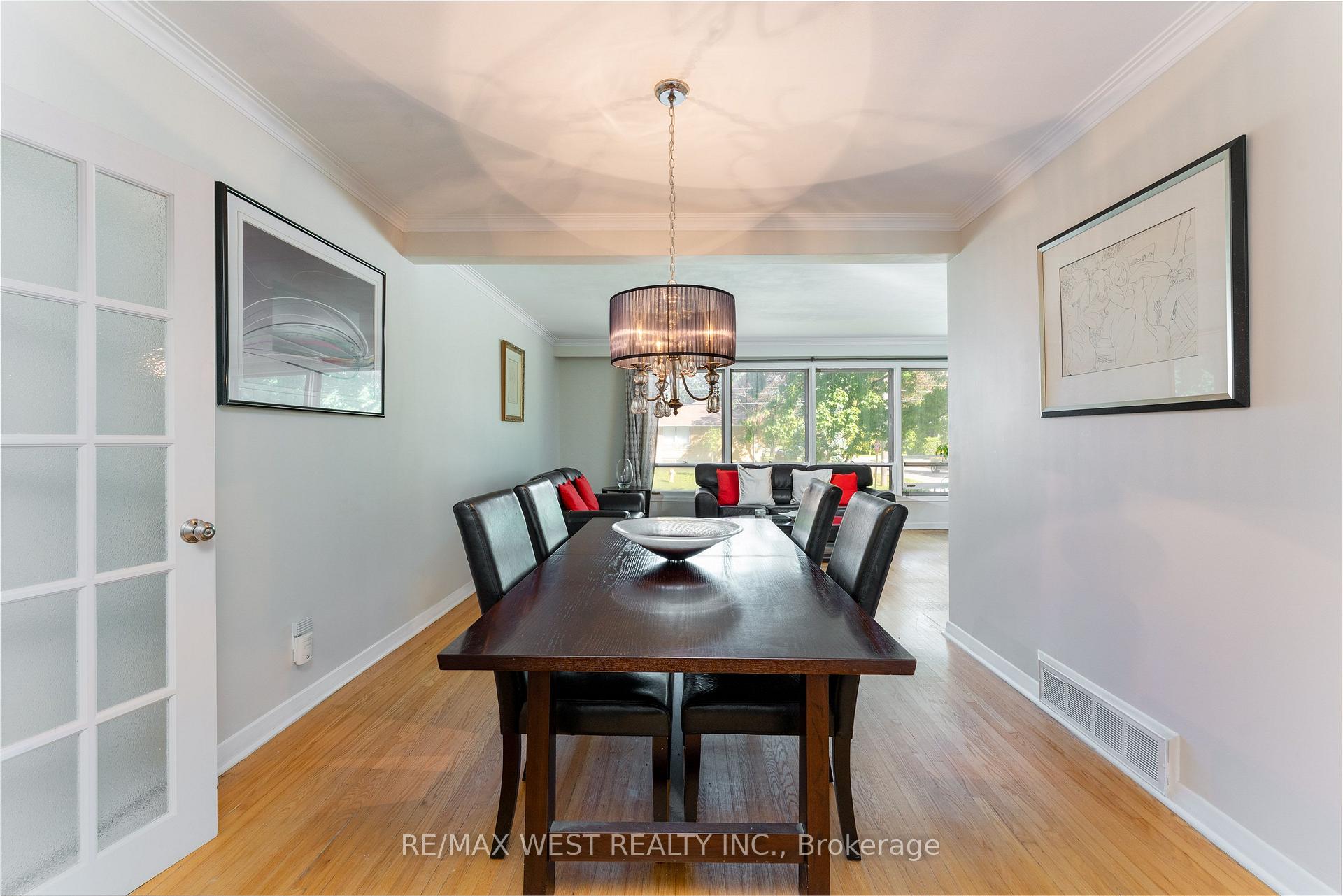 Photo 9 of 274 Maxwell Street, North York, Bathurst Manor — HOMEH