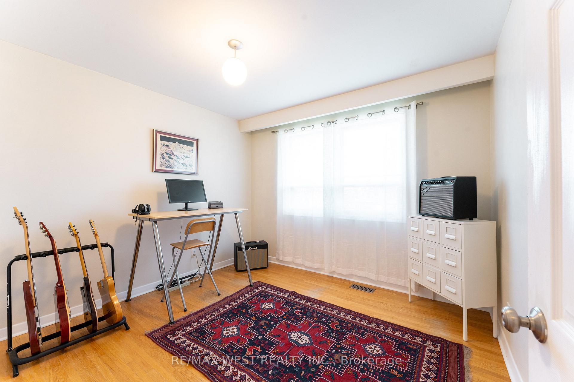 Photo 21 of 274 Maxwell Street, North York, Bathurst Manor — HOMEH