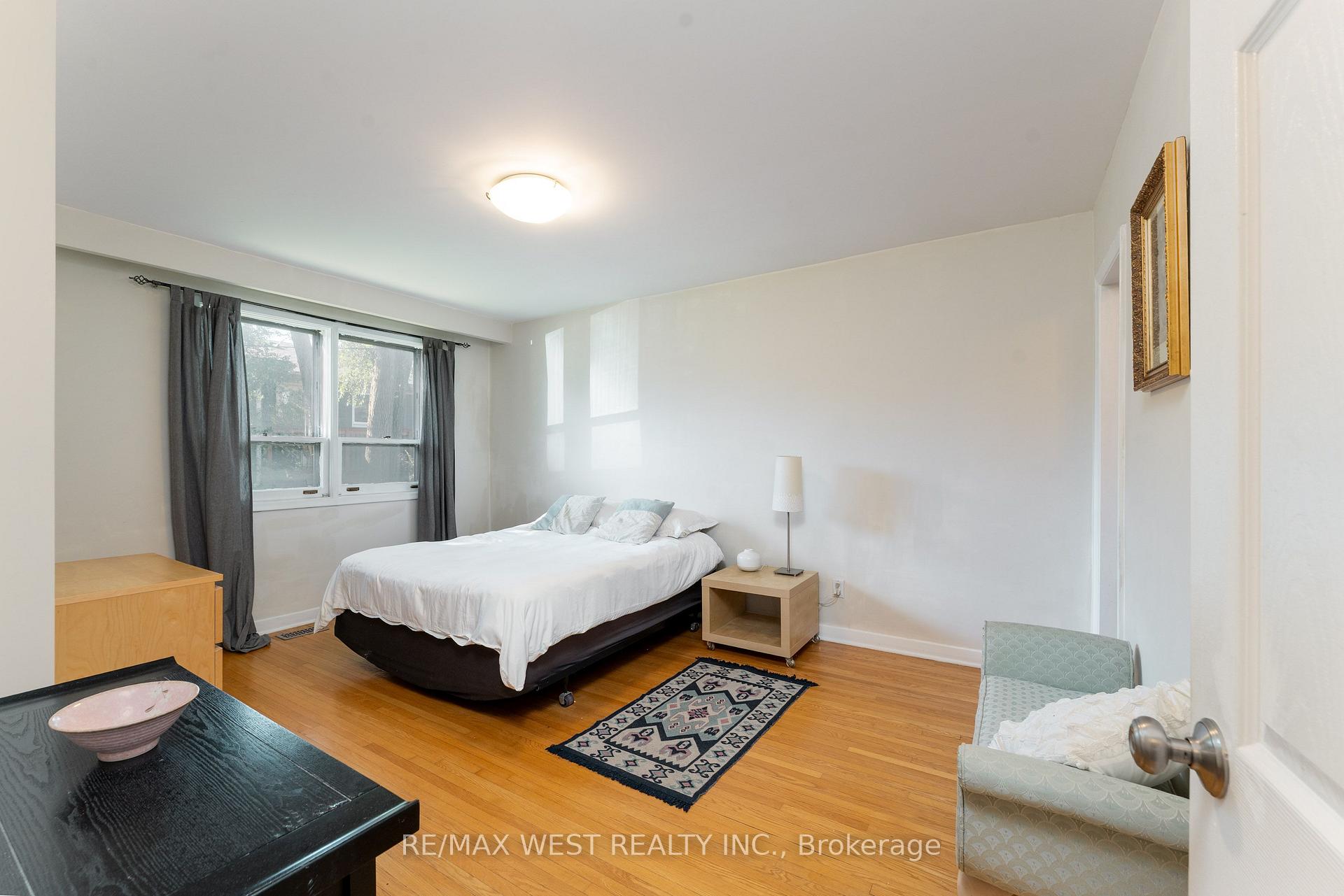 Photo 22 of 274 Maxwell Street, North York, Bathurst Manor — HOMEH