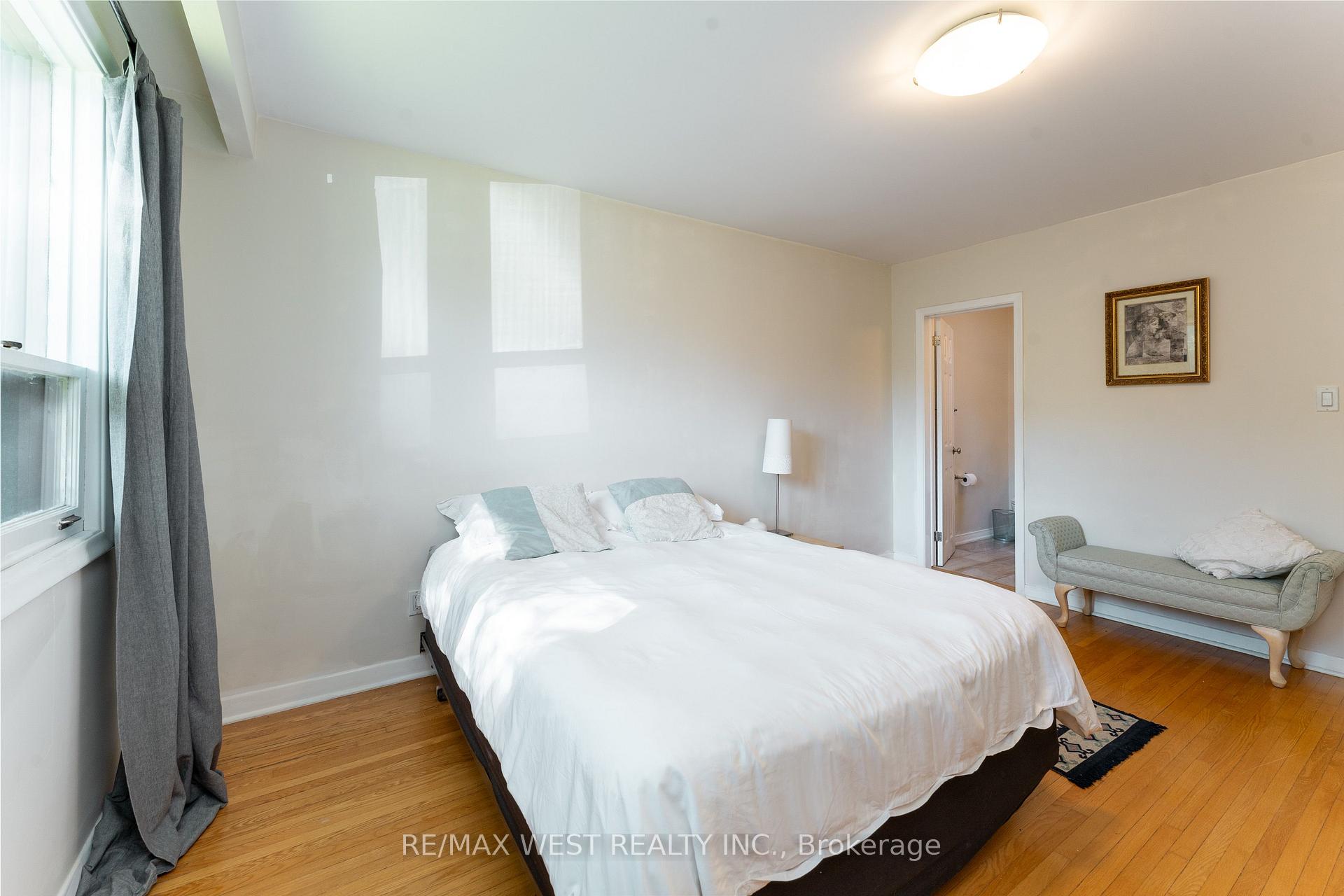 Photo 25 of 274 Maxwell Street, North York, Bathurst Manor — HOMEH