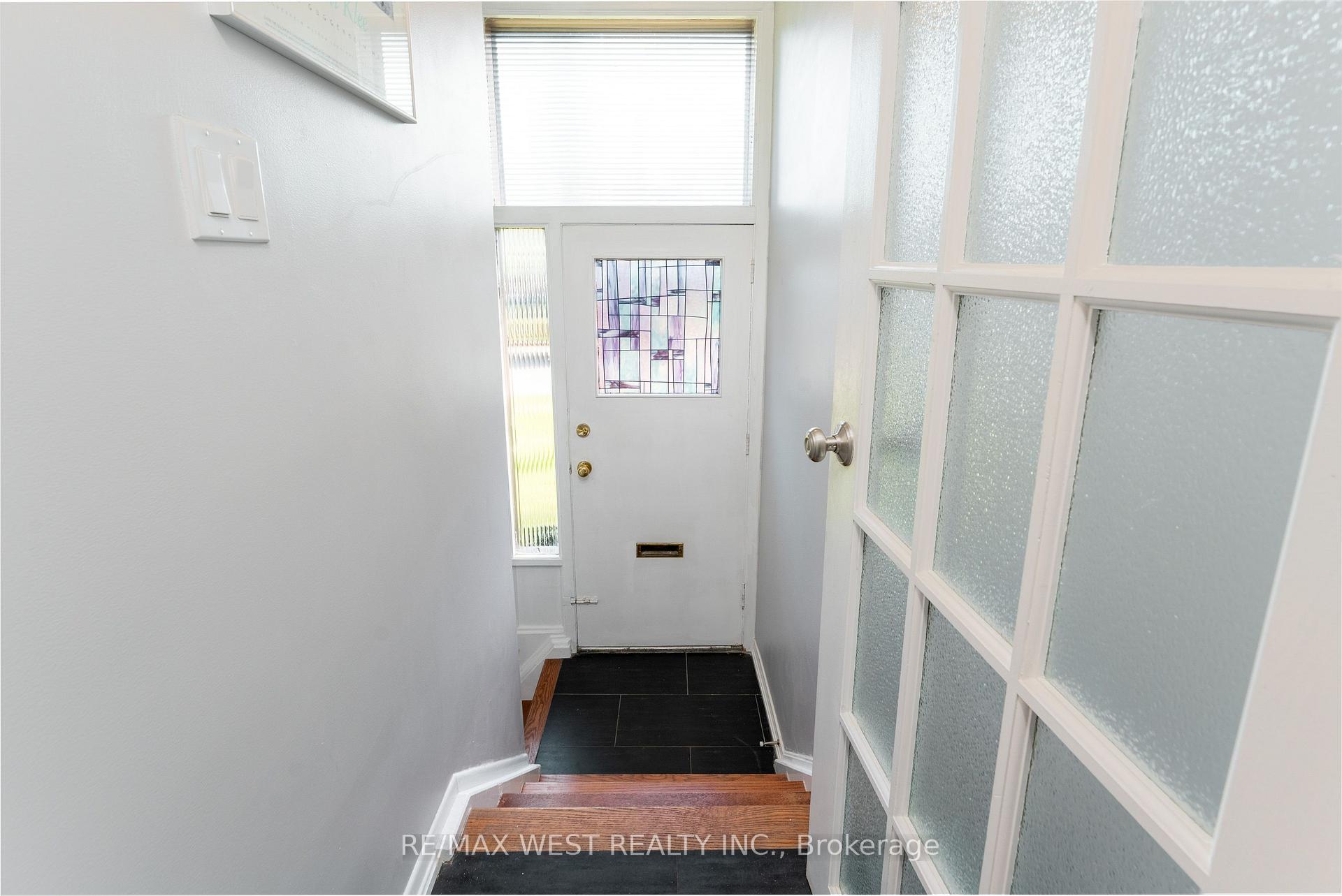 Photo 27 of 274 Maxwell Street, North York, Bathurst Manor — HOMEH