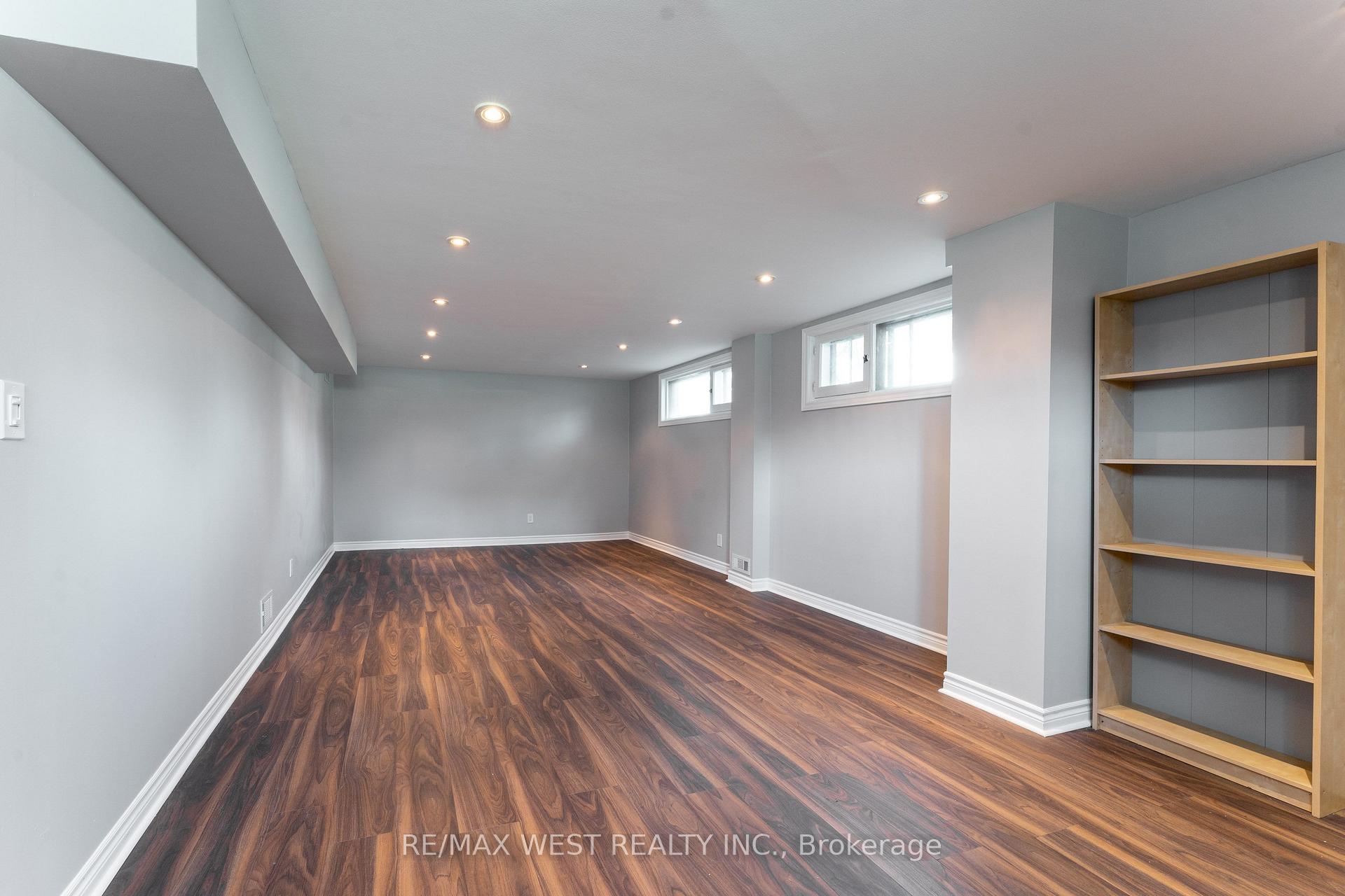 Photo 28 of 274 Maxwell Street, North York, Bathurst Manor — HOMEH