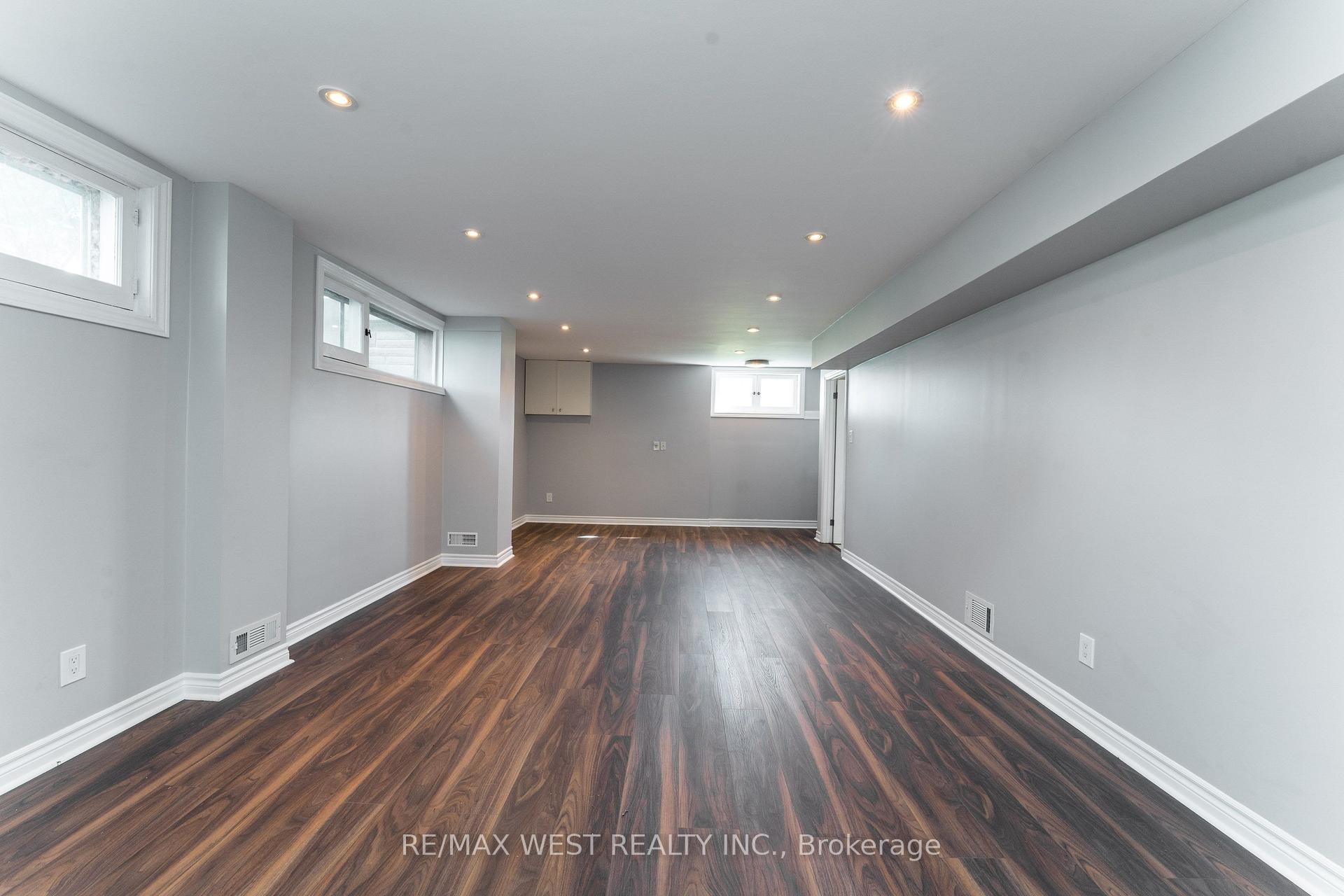 Photo 29 of 274 Maxwell Street, North York, Bathurst Manor — HOMEH