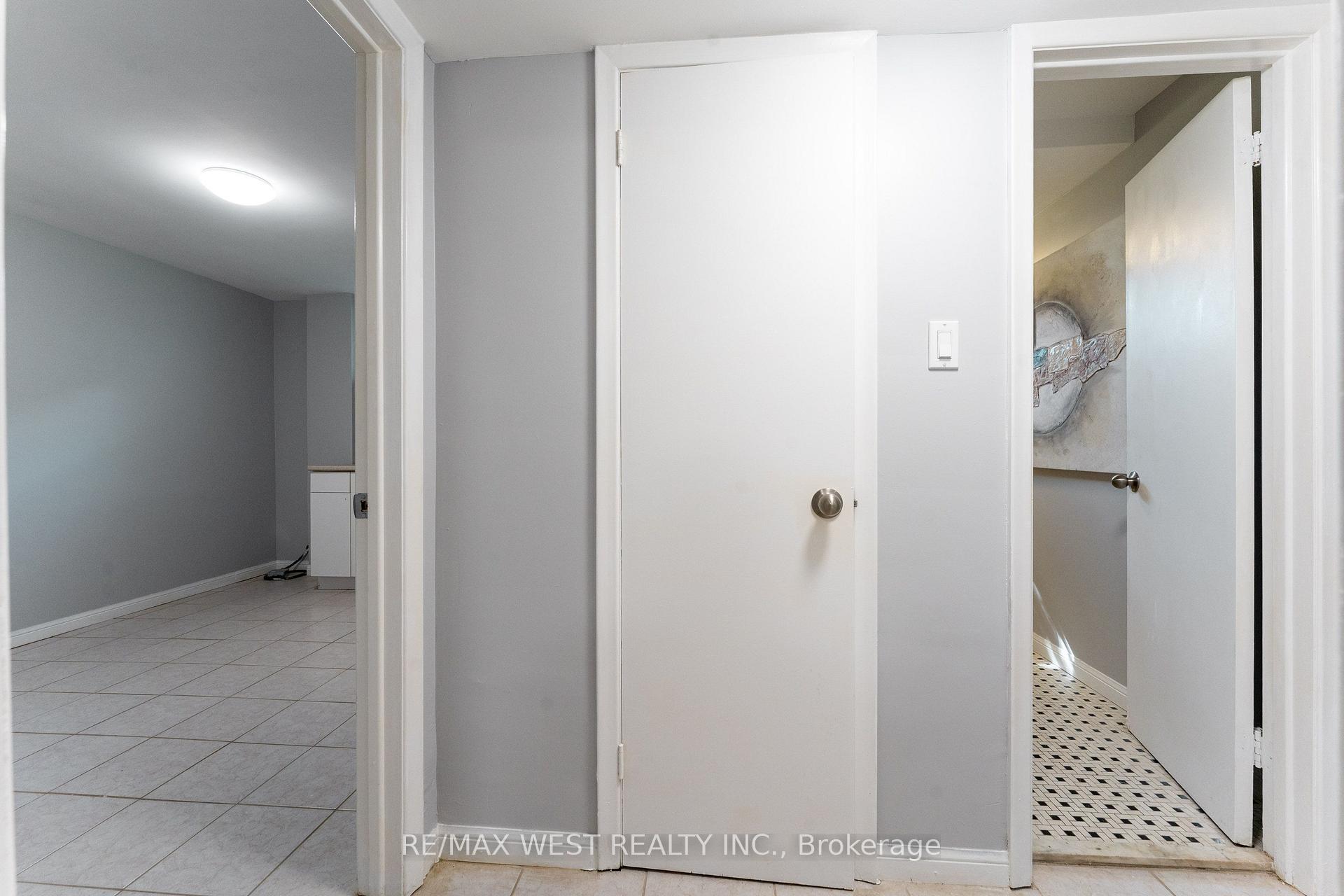 Photo 35 of 274 Maxwell Street, North York, Bathurst Manor — HOMEH