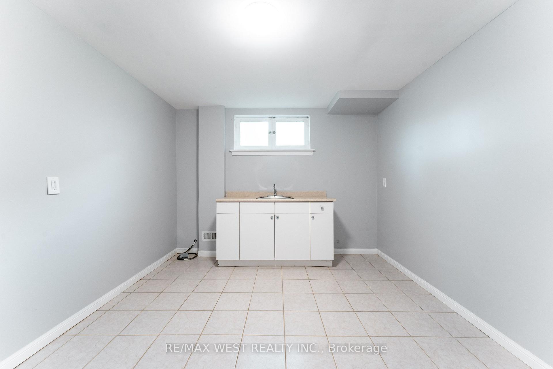 Photo 37 of 274 Maxwell Street, North York, Bathurst Manor — HOMEH