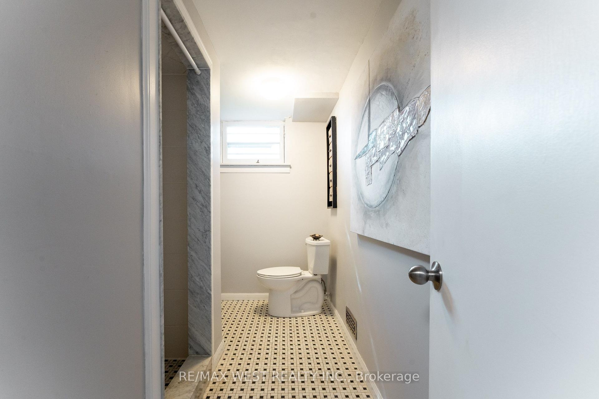 Photo 39 of 274 Maxwell Street, North York, Bathurst Manor — HOMEH