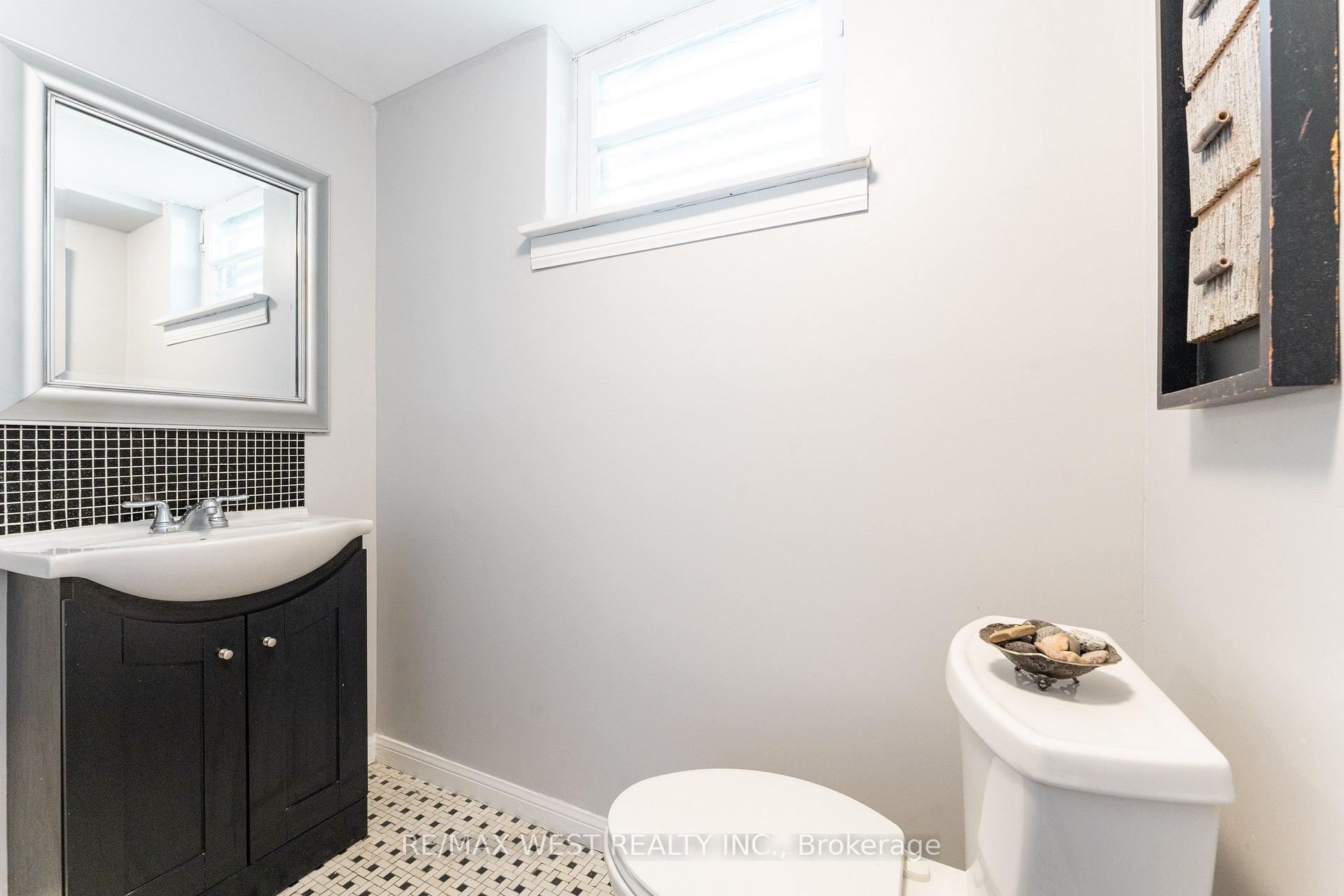 Photo 40 of 274 Maxwell Street, North York, Bathurst Manor — HOMEH