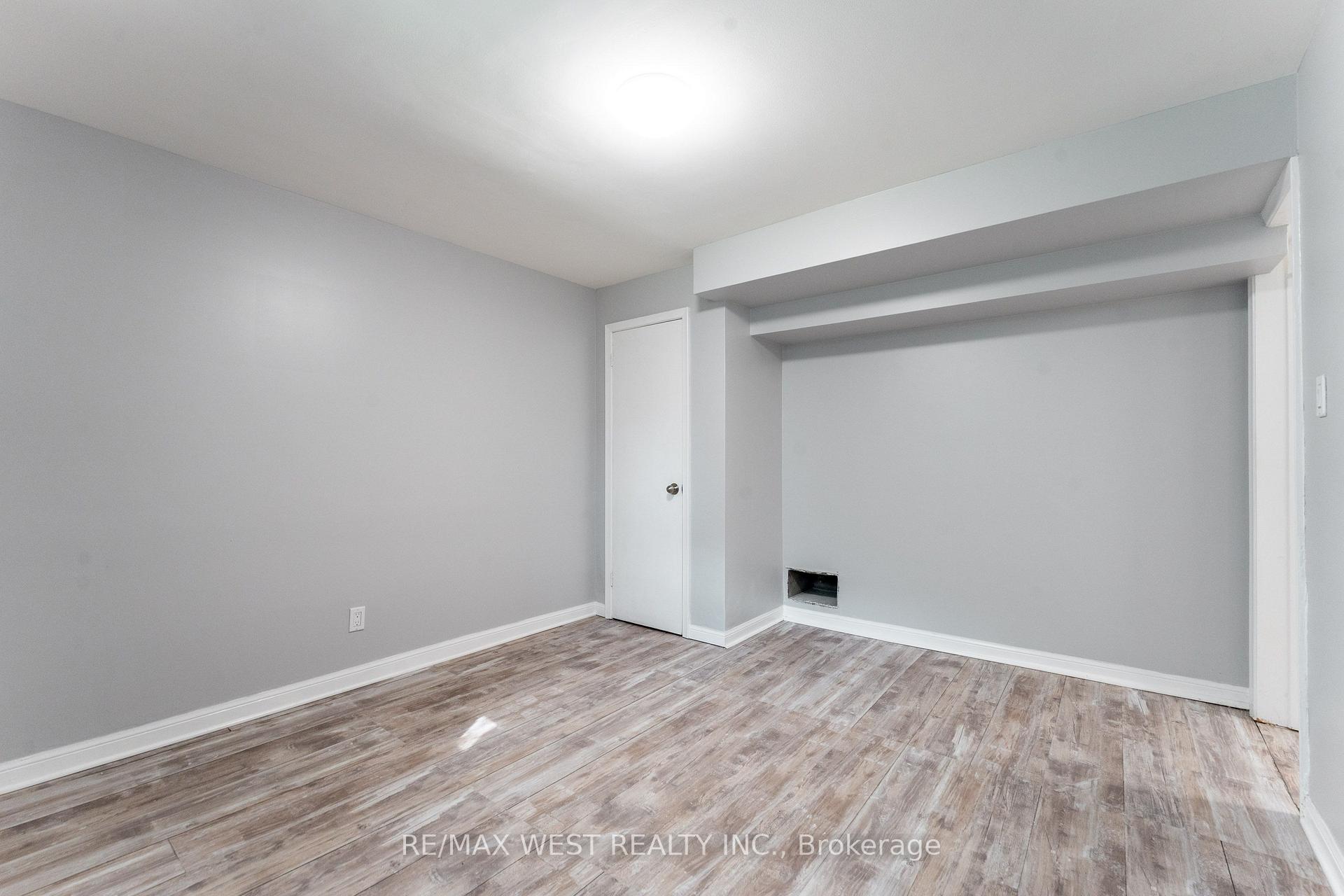 Photo 44 of 274 Maxwell Street, North York, Bathurst Manor — HOMEH