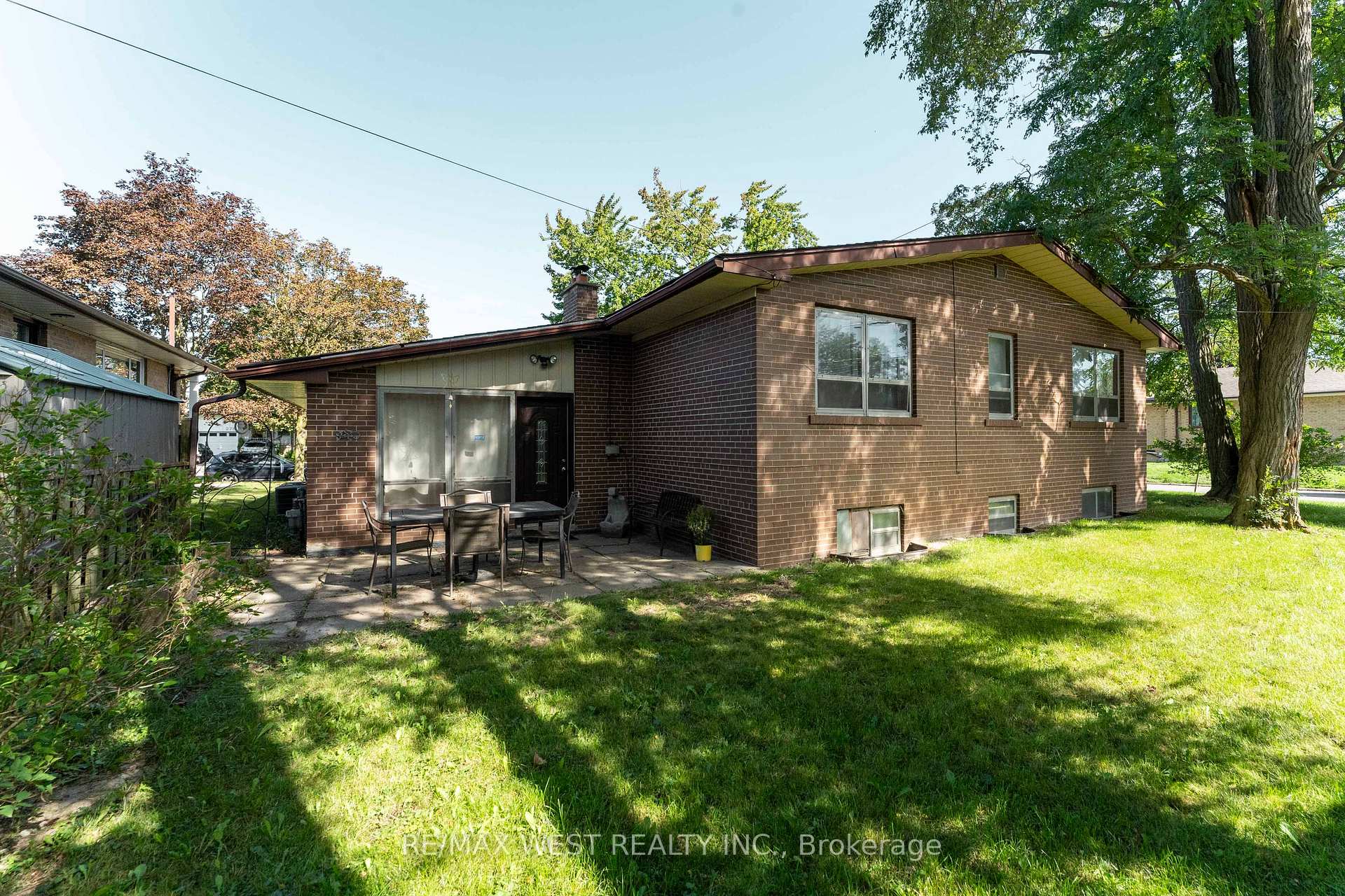 Photo 49 of 274 Maxwell Street, North York, Bathurst Manor — HOMEH
