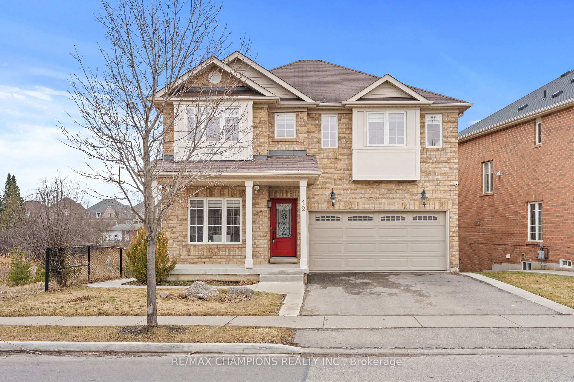 Photo 1 of 42 Abbotsbury Drive, Brampton, Credit Valley — HOMEH