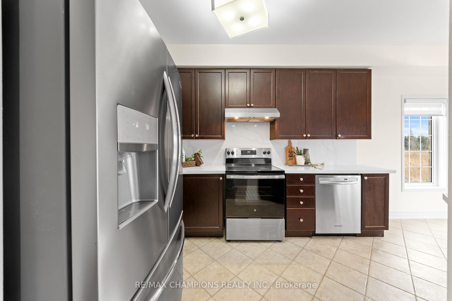 Photo 11 of 42 Abbotsbury Drive, Brampton, Credit Valley — HOMEH