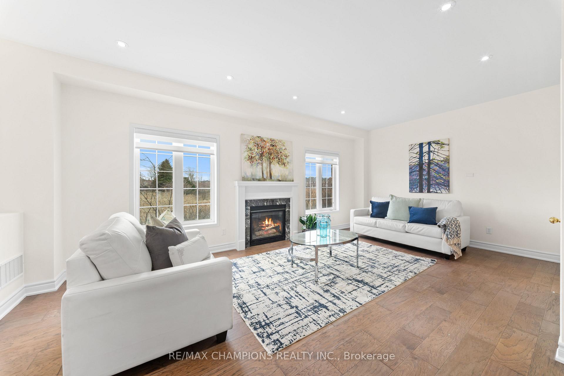Photo 16 of 42 Abbotsbury Drive, Brampton, Credit Valley — HOMEH