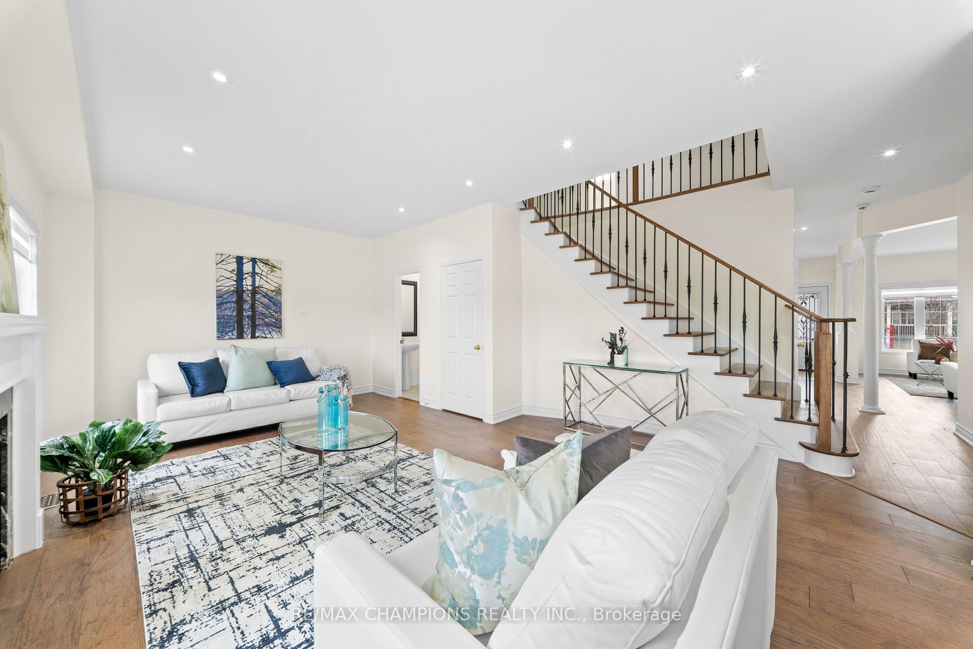 Photo 18 of 42 Abbotsbury Drive, Brampton, Credit Valley — HOMEH