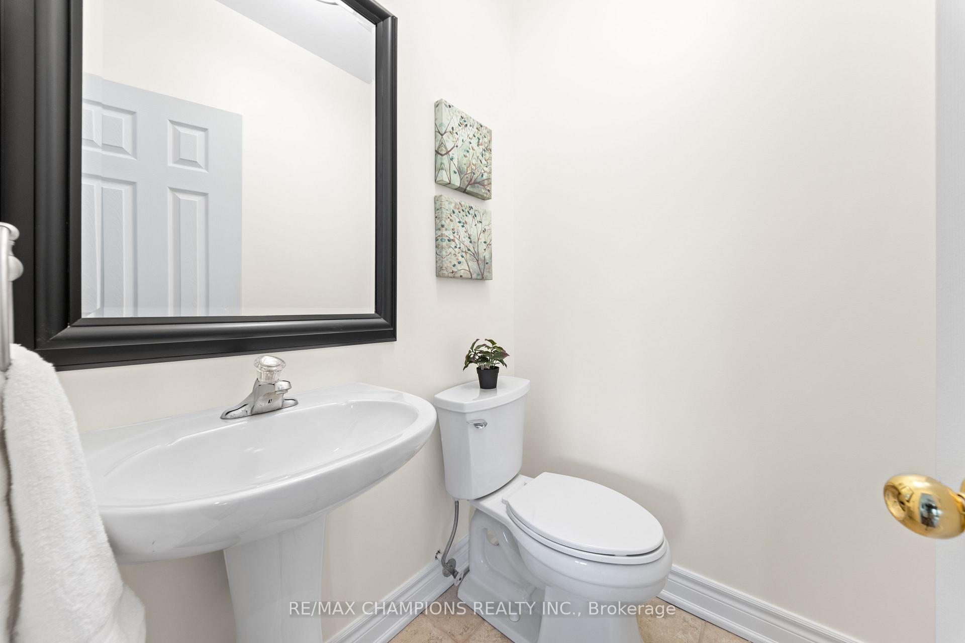 Photo 19 of 42 Abbotsbury Drive, Brampton, Credit Valley — HOMEH