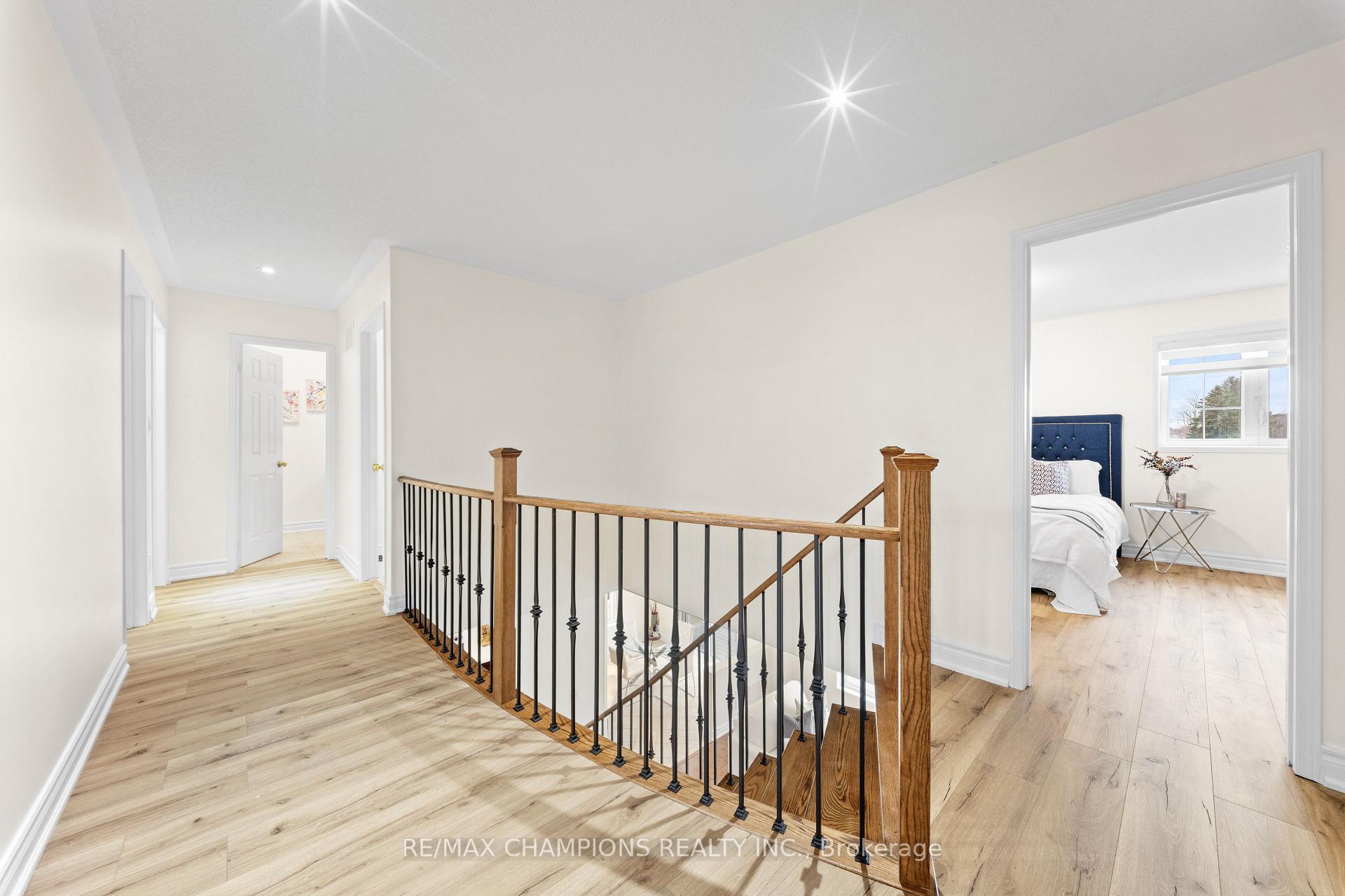 Photo 21 of 42 Abbotsbury Drive, Brampton, Credit Valley — HOMEH
