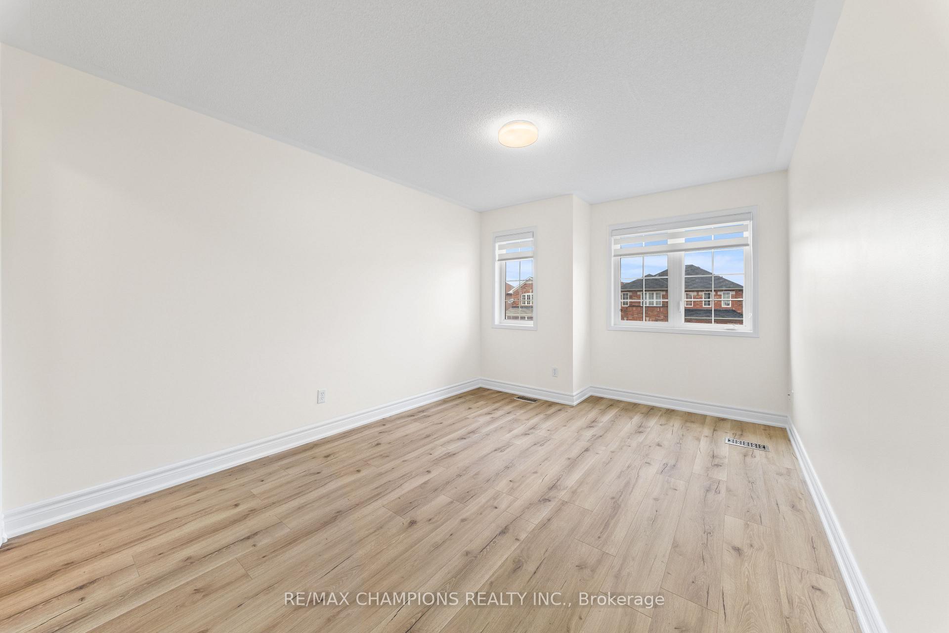 Photo 27 of 42 Abbotsbury Drive, Brampton, Credit Valley — HOMEH